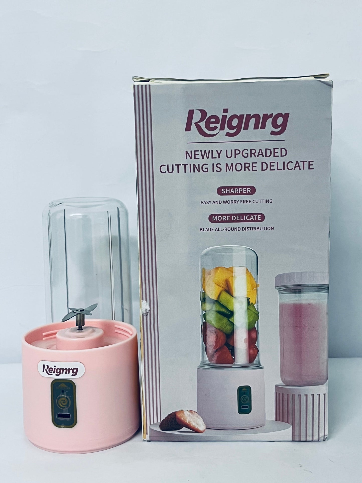 Reignrg Mini Portable Juicer Electric Wireless USB Charging 4 Leaf Blade Small Juicer Cup for Fresh Juice Milkshake at Home Office School Outdoors ABS PC Material 300ml Capacity