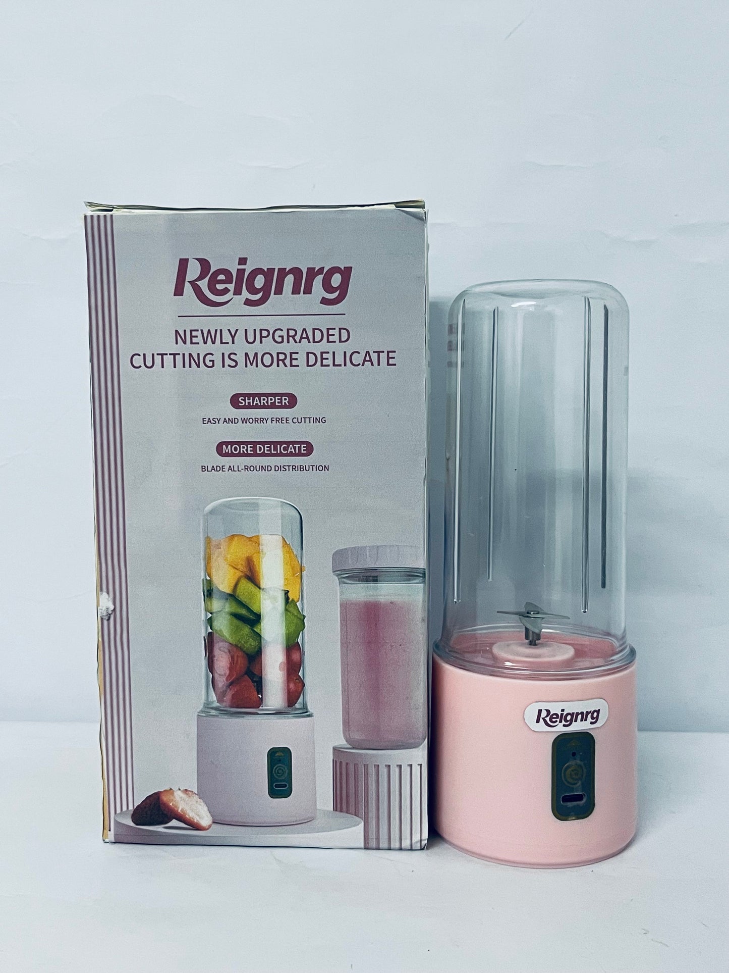 Reignrg Mini Portable Juicer Electric Wireless USB Charging 4 Leaf Blade Small Juicer Cup for Fresh Juice Milkshake at Home Office School Outdoors ABS PC Material 300ml Capacity