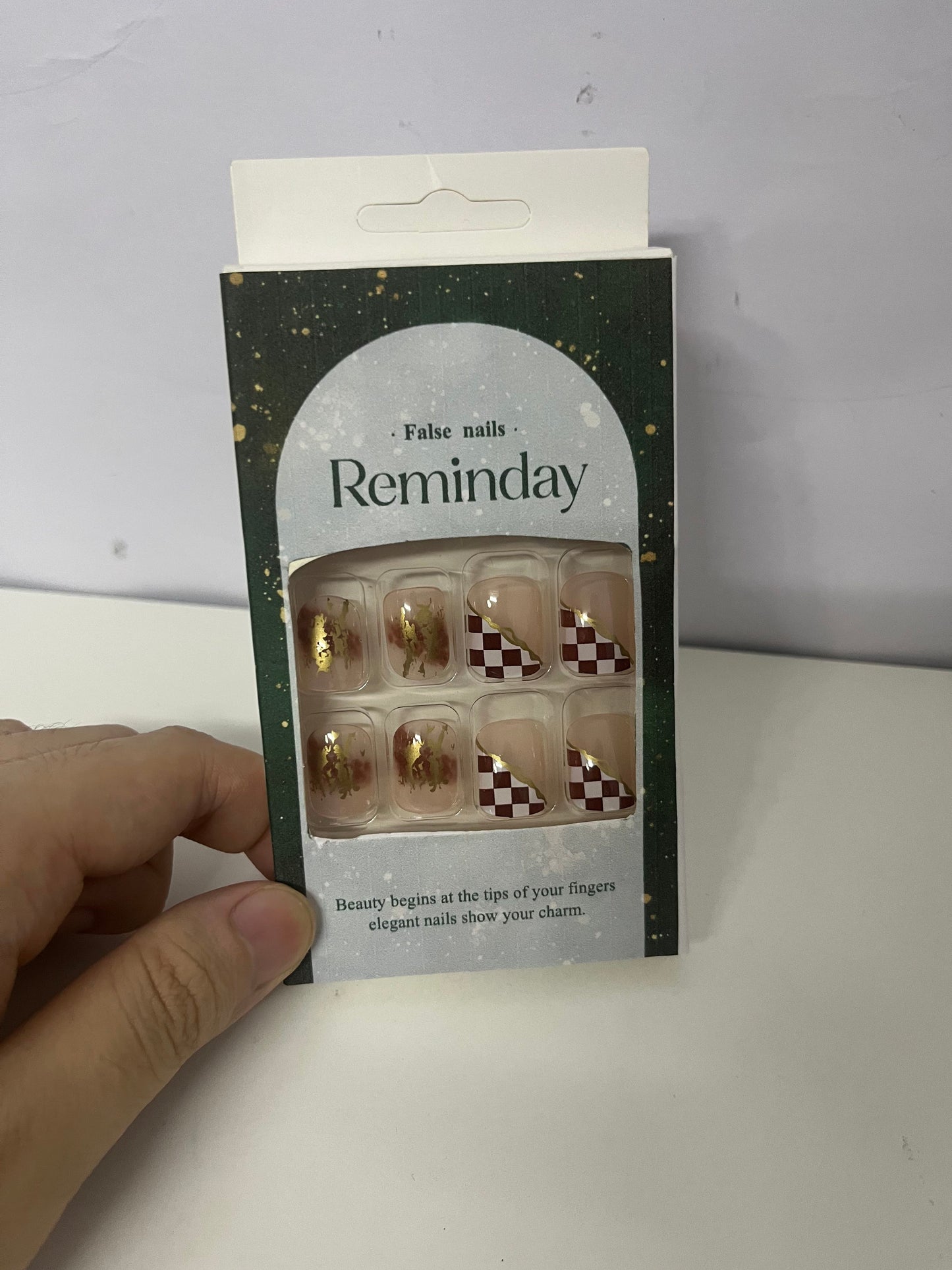 [Reminday False nails]——Reminday Retro Checkerboard Press-On Nails - Gold Foil Accent Short Square Nail Art