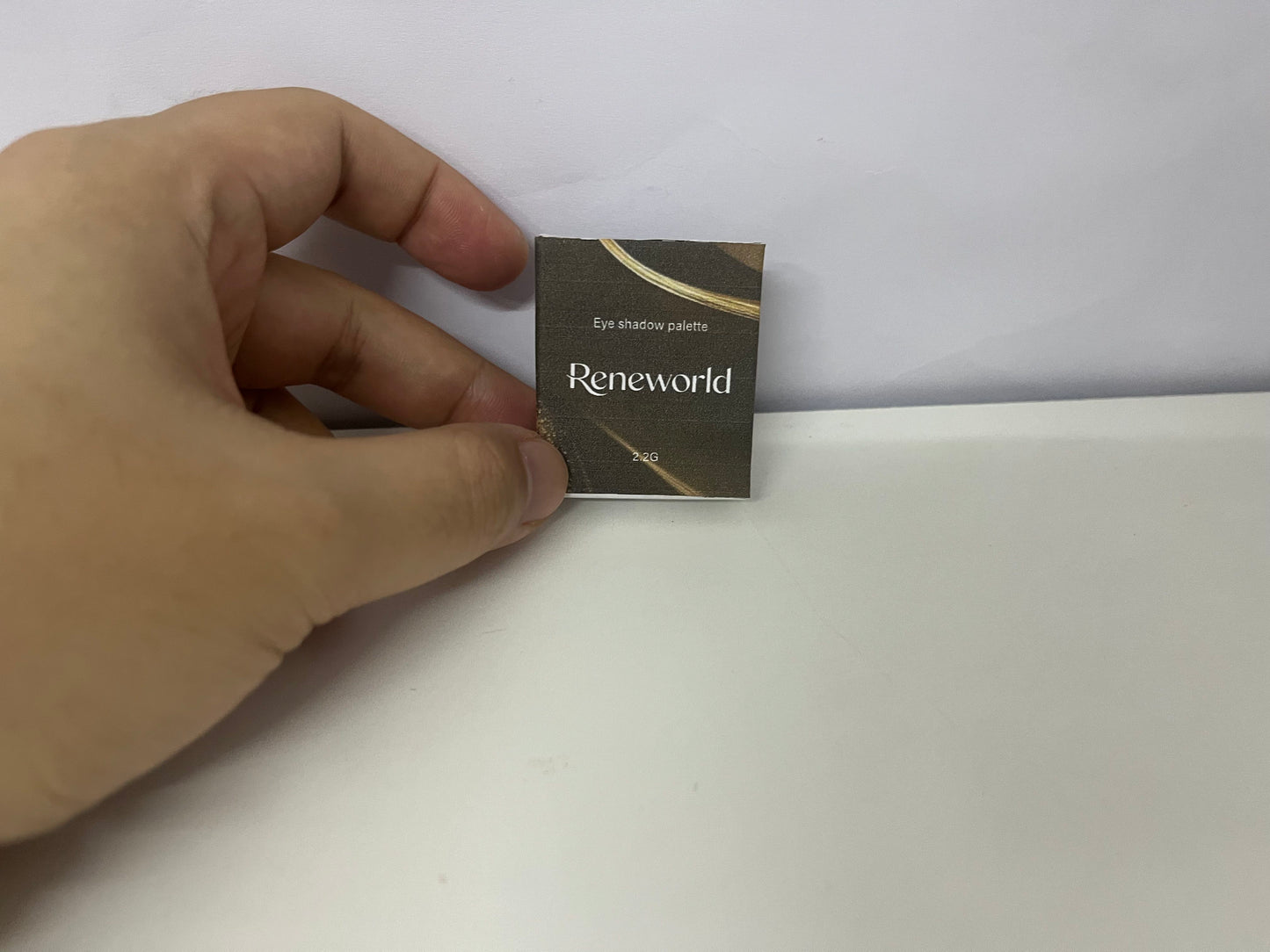 Reneworld Jet Black Gilded Single Eyeshadow Highlight Item for Cool & Elegant Atmosphere Eye Makeup