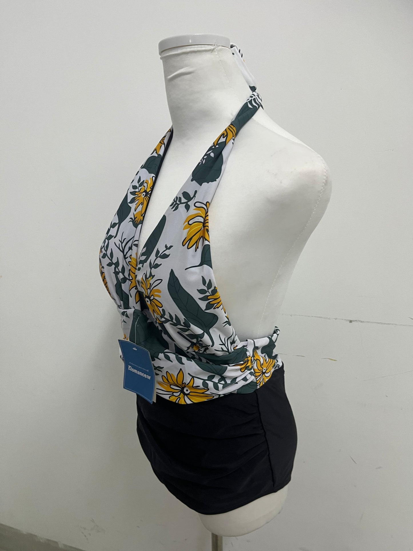 Romancear Floral Halter One-Piece Swimsuit Retro & Fresh Slimming & Flattering Eye-Catching Item for Beach Vacations