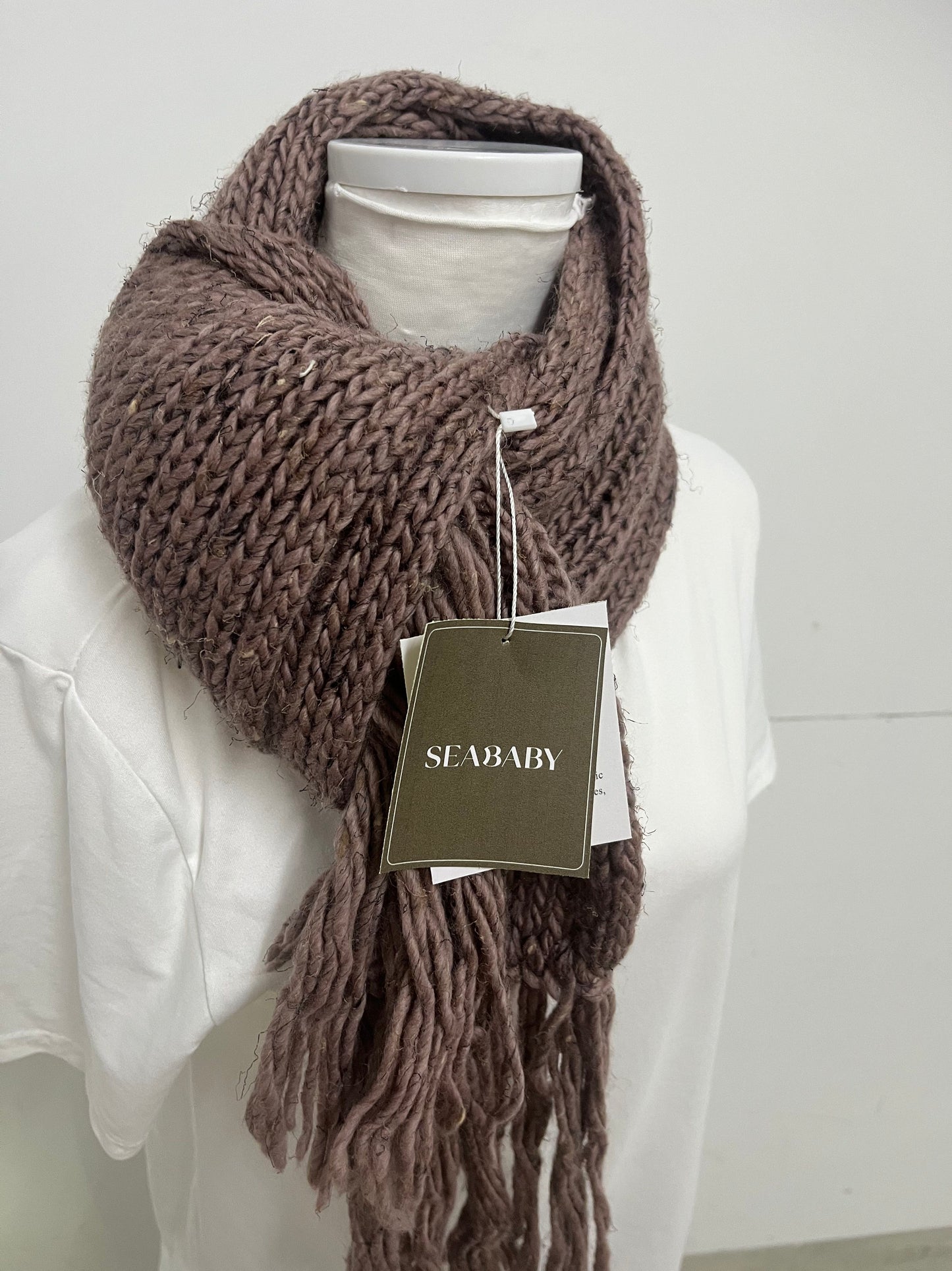 SEABABY Scarf - Brown Chunky Knit, Fringed for Cozy Boho Elegance
