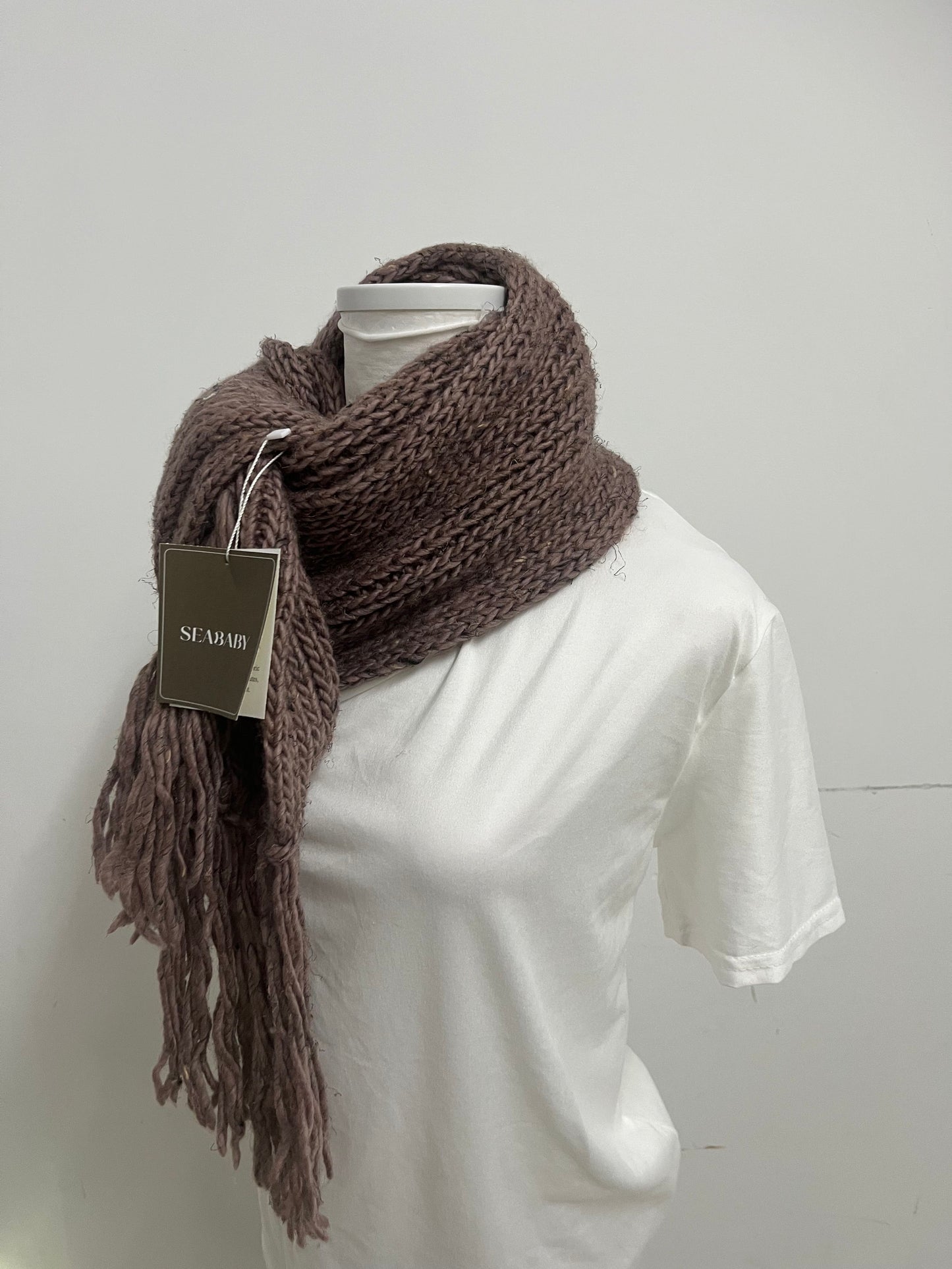 SEABABY Scarf - Brown Chunky Knit, Fringed for Cozy Boho Elegance