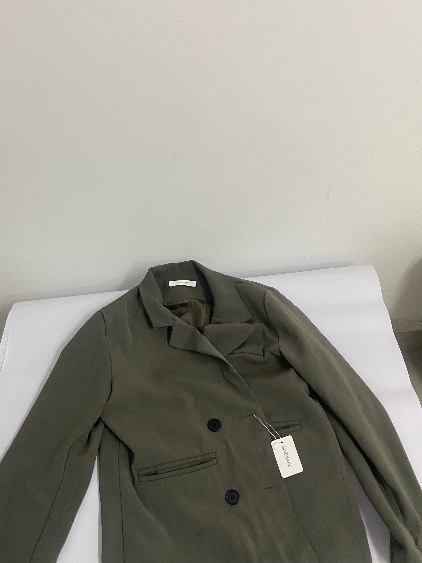 SIXGRAPE over coats Elegant, Commuter-Style, Versatile Suit, Fashionable, ple, Loose-Fitting Jacket, Two-Button Multi-Color top