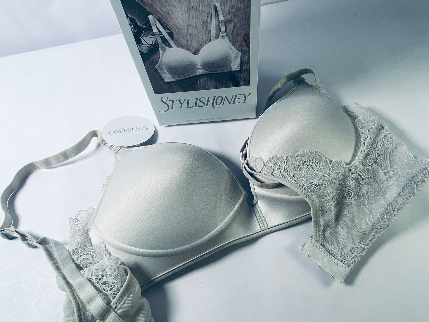 STYLISHONEY Full Cup Bra - Cups with Front Flap Closure  - Adjustable Non Slip Sholder Straps