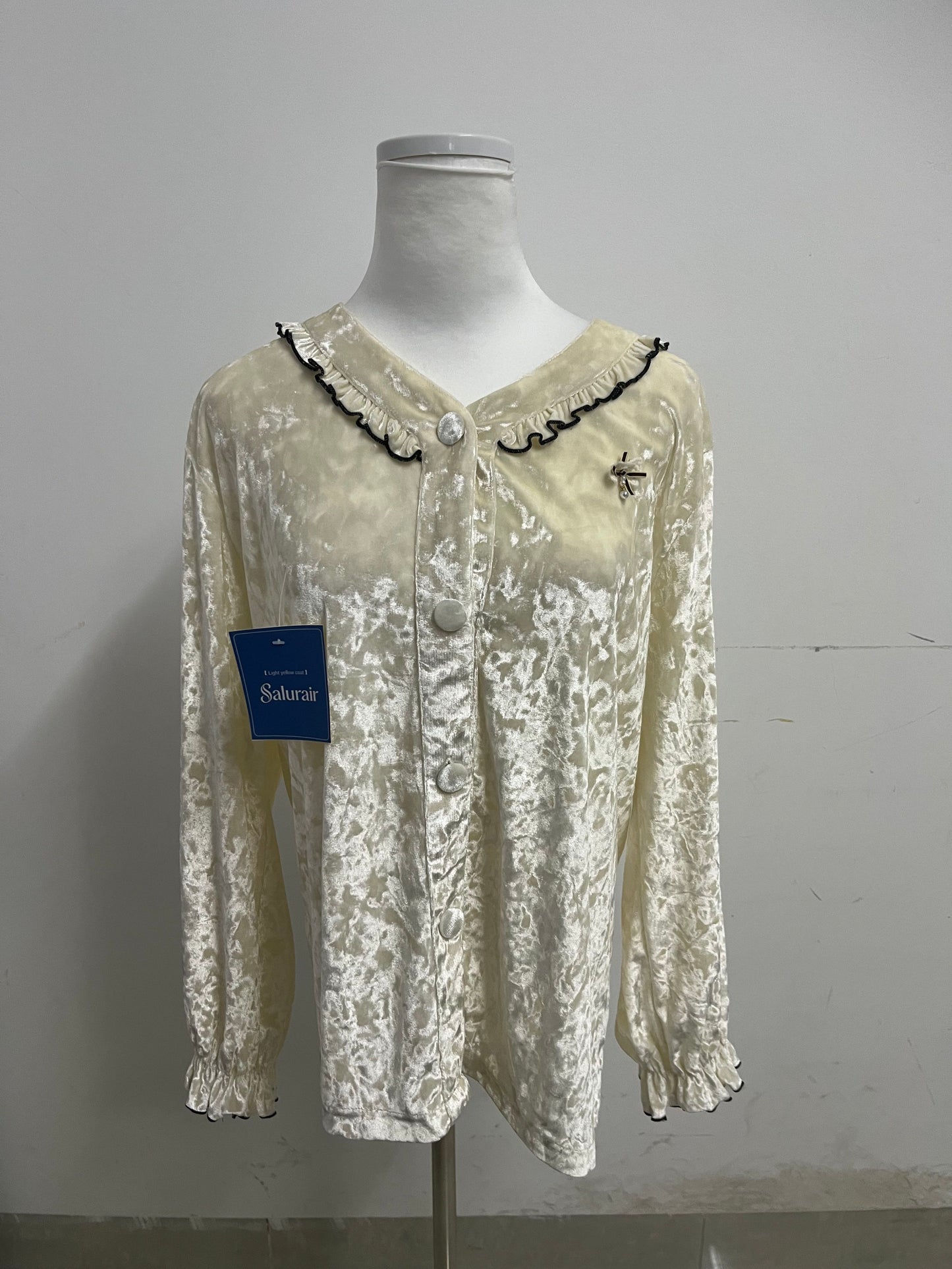 Salurair Sleepwear Velvet Ruffled Pajama Top Light Luxury Retro Comfortable & Skin-Friendly A Fashionable Loungewear for Home and Outing