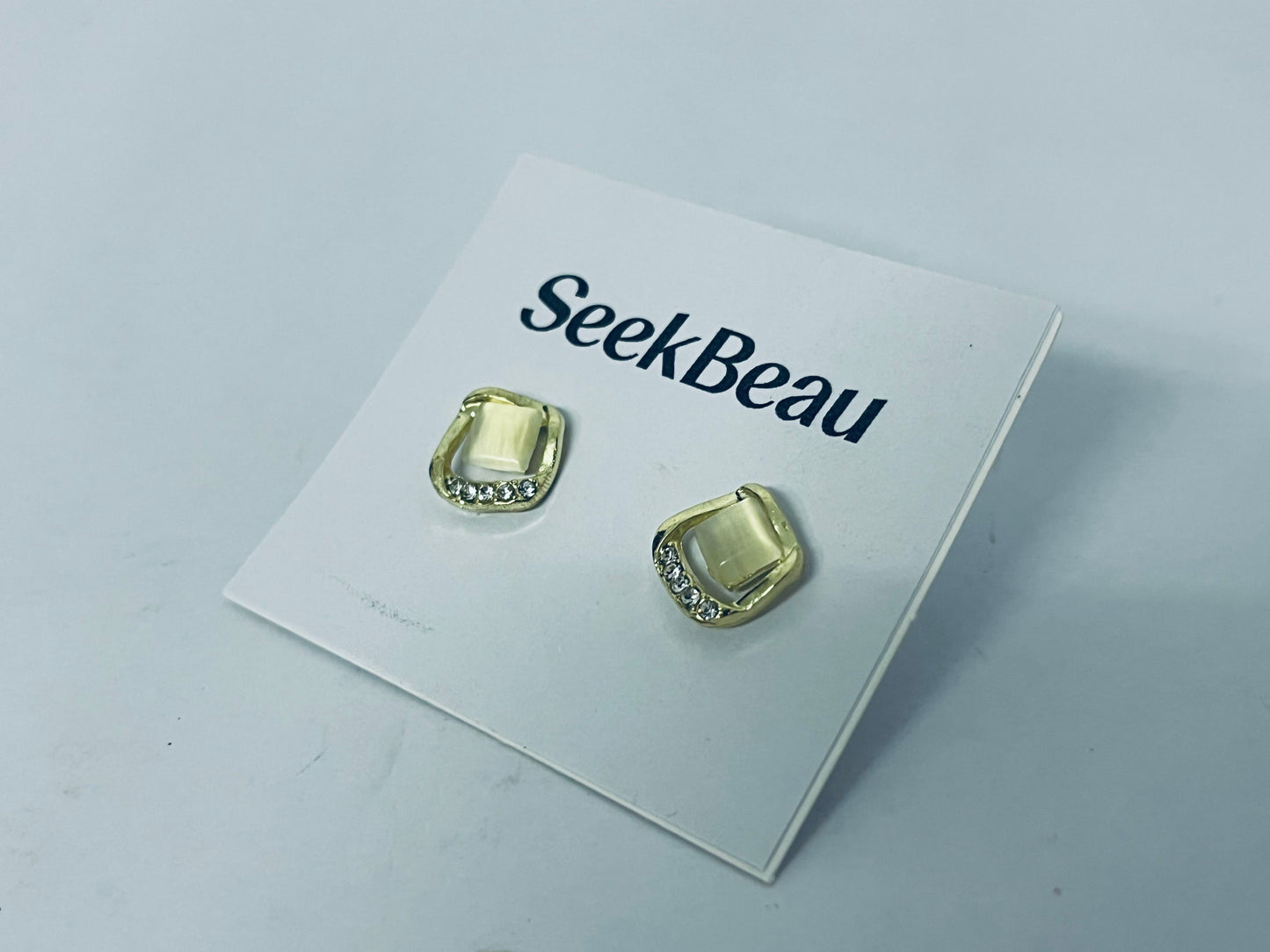 SeekBeau Small Hypoallergenic Surgical Steel Earrings for Sensitive Ears