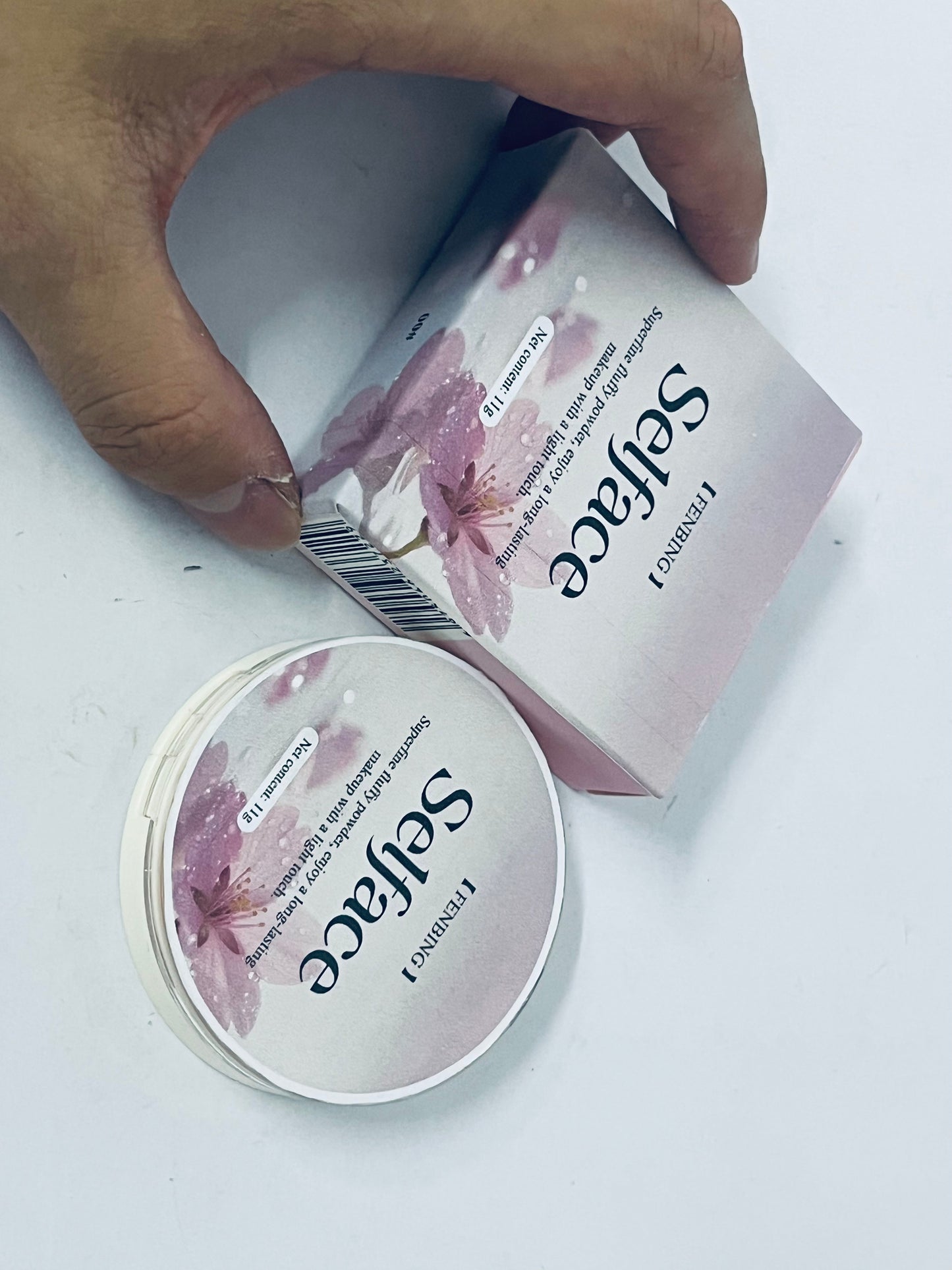 Selface Loose face powder Perfect Finish HD Powder, Blurs Fine Lines & Imperfections, All Day Wear, Perfect for On The Go,