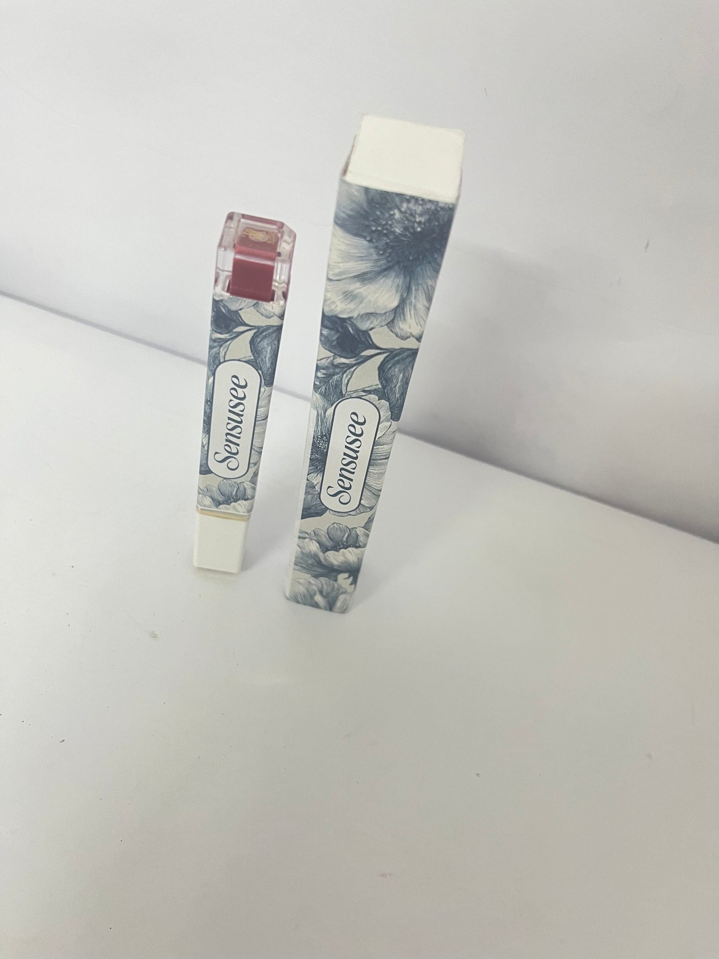 Sensusee Dark Red Lipstick for Women Color Stay Long Lasting Lipsticks, No Smudge Matte Liquid Lipstick Transferproof Cruelty-Free Lip Color | PARTY GO