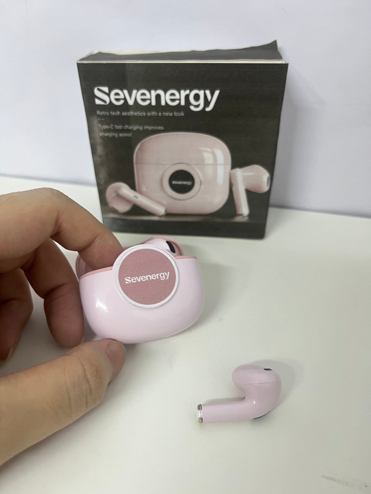 【Sevenergy Earphones】—— Retro-Styled Wireless Audio Companion