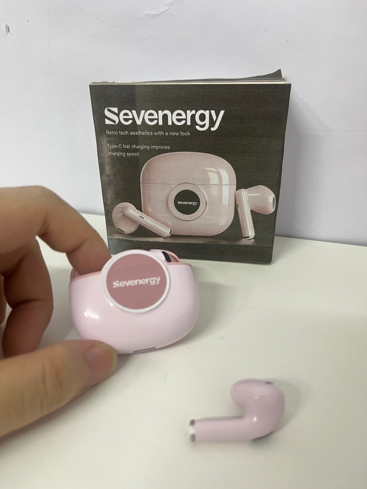 【Sevenergy Earphones】—— Retro-Styled Wireless Audio Companion