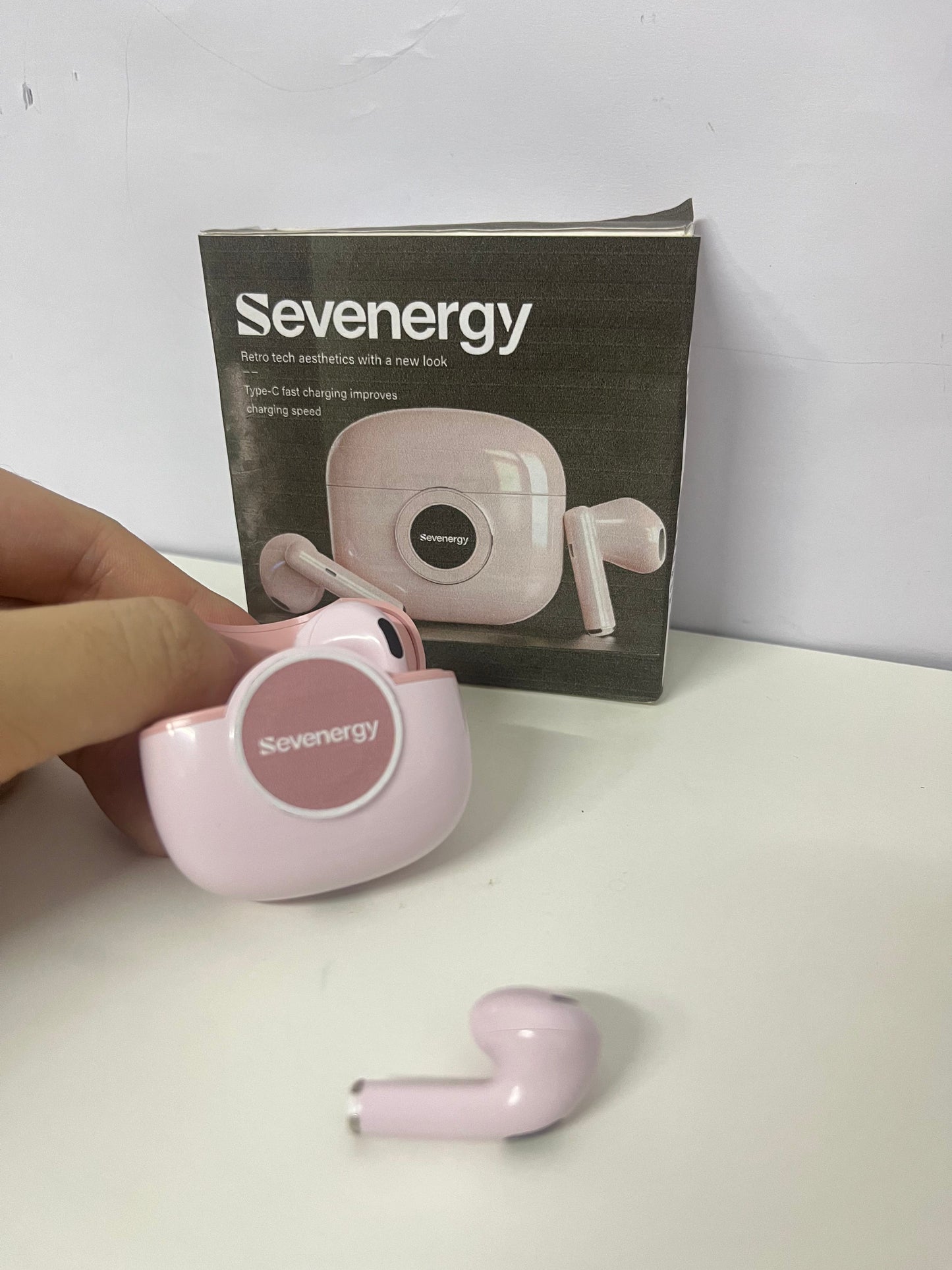 【Sevenergy Earphones】—— Retro-Styled Wireless Audio Companion