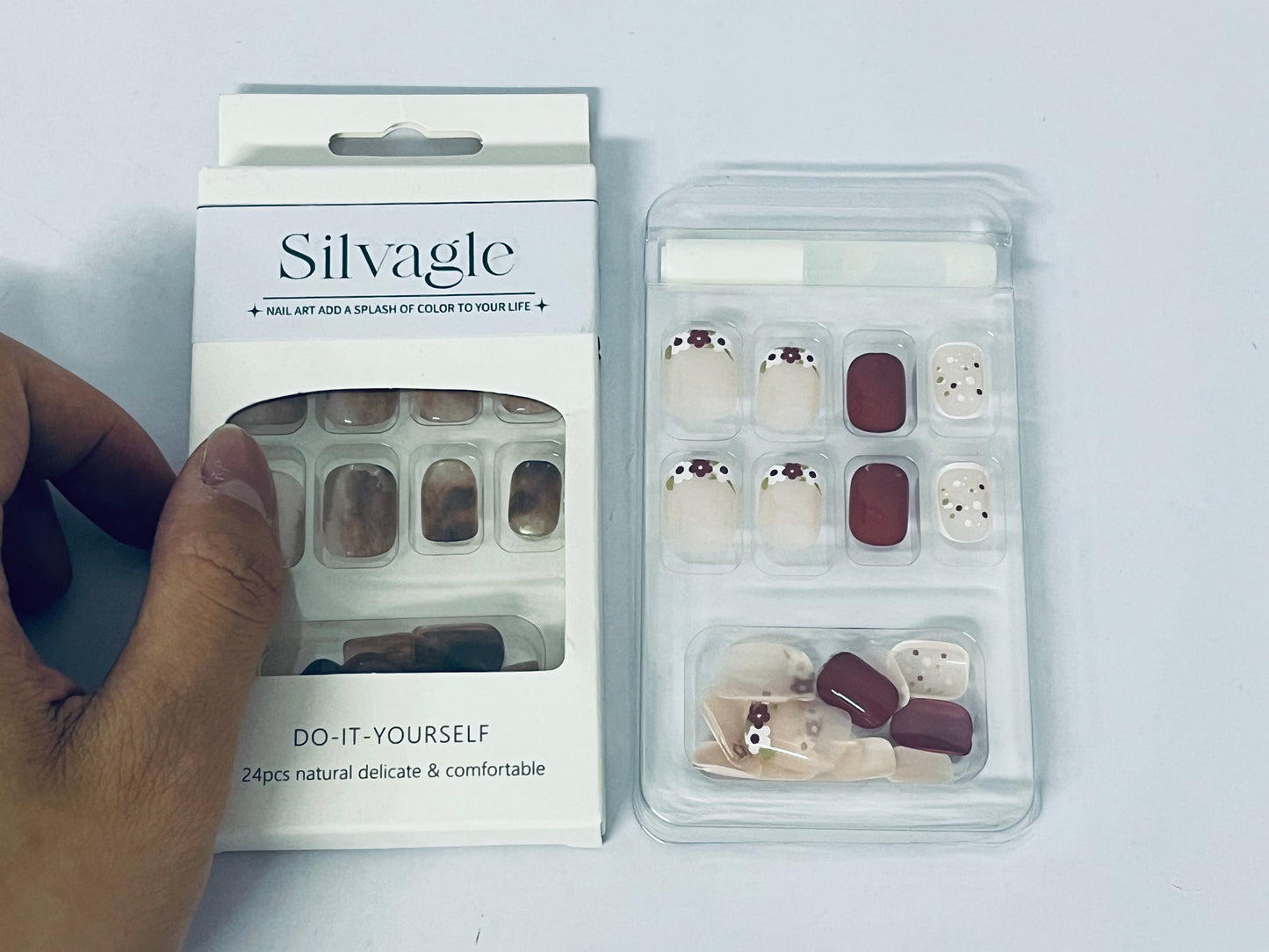 Silvagle Nails Squoval Nails , Reusable Stick On Fake Nails with Glue | Salon Quality | 8 Sizes - 24 Nail Kit