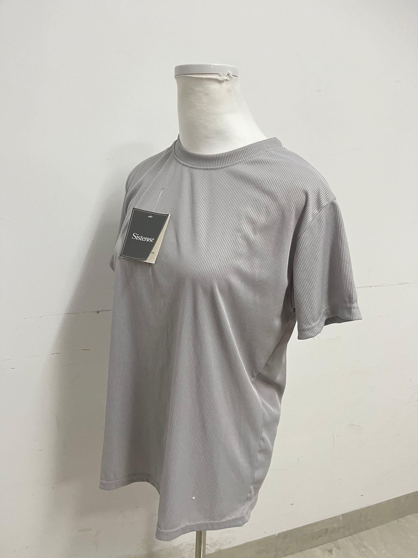 Sisterose T-Shirt - Gray Ribbed for Casual Modern Style