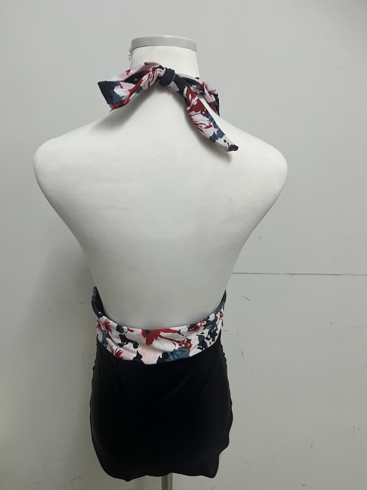 Sisterose Swimsuit - Floral Halter Neck with Black Bottom for Retro-Chic Beach Style