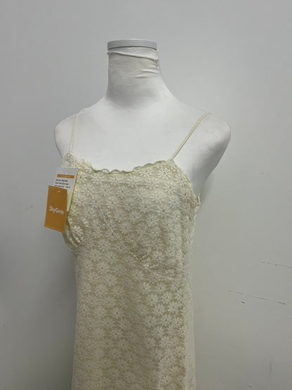 【SkyGenie Cream Lace Spaghetti Strap Dress】—— Elegant & Romantic Daily Wear