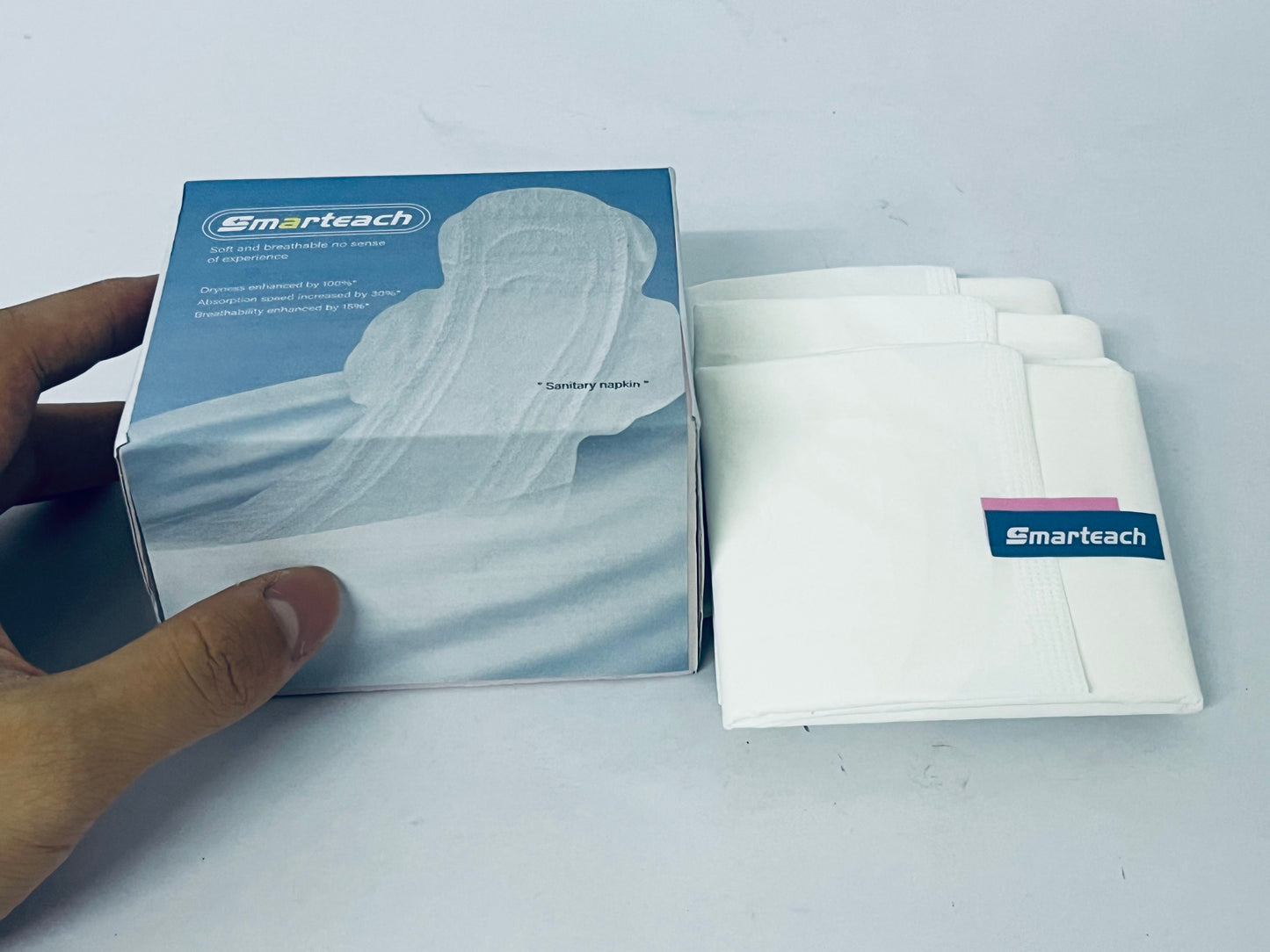 Smarteach Regular Cotton Menstrual Pads, 10 Pack Ultra Thin Pads with Wings, Hypoallergenic Sanitary Napkins with Organic Cotton Topsheet, Compostable Wrappers, Toxin Free, Fragrance Free