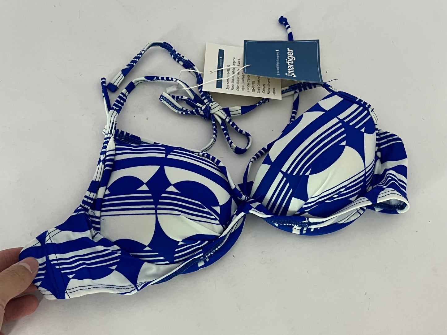 Smartiger Bras Blue and White Geometric Print Bikini Top: A Dual Interpretation of Swimwear Fashion and Comfort