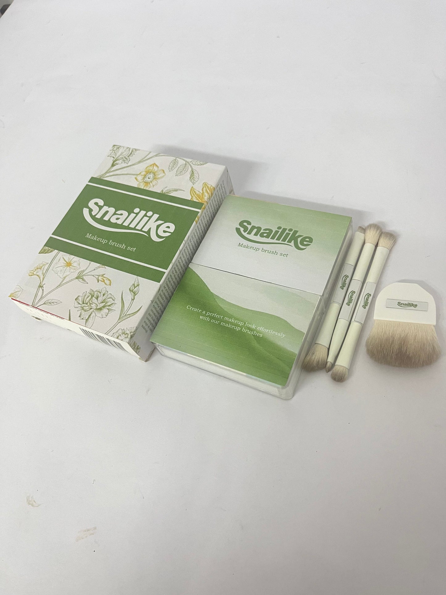 Snailike Makeup Brush Set, Comprehensive Makeup Brushes Kit, Portable Makeup Brushes, Natural Blending Effects, White, 5 Pcs