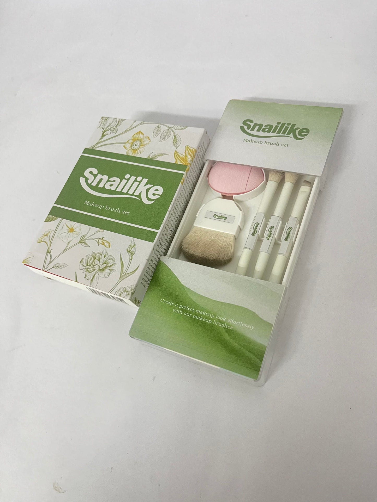 Snailike Makeup Brush Set, Comprehensive Makeup Brushes Kit, Portable Makeup Brushes, Natural Blending Effects, White, 5 Pcs