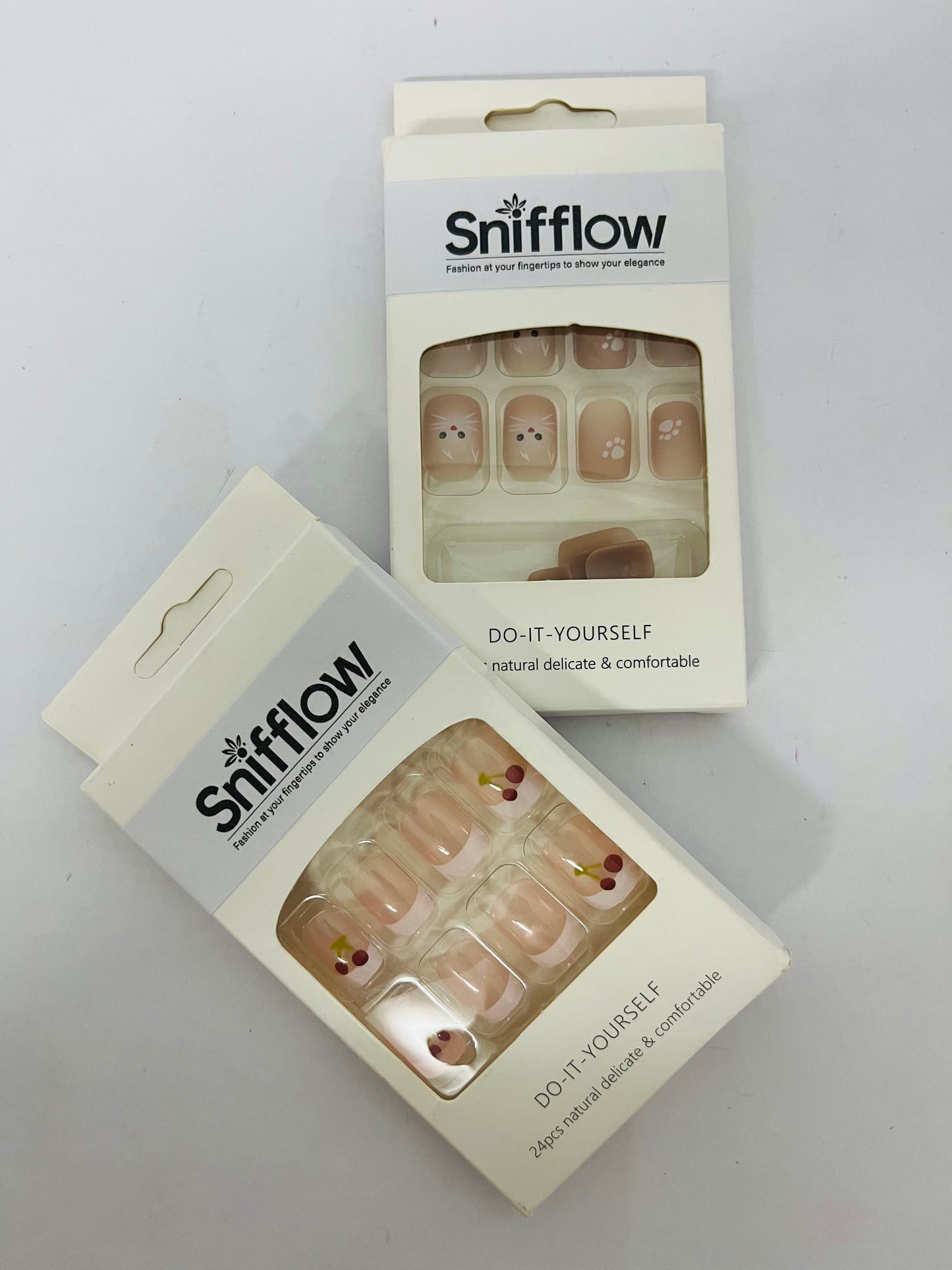 Snifflow Short Press on Nails, Artificial Acrylic Fake Nails for Women, 24 PCS Full Cover Reusable False Nails Kits