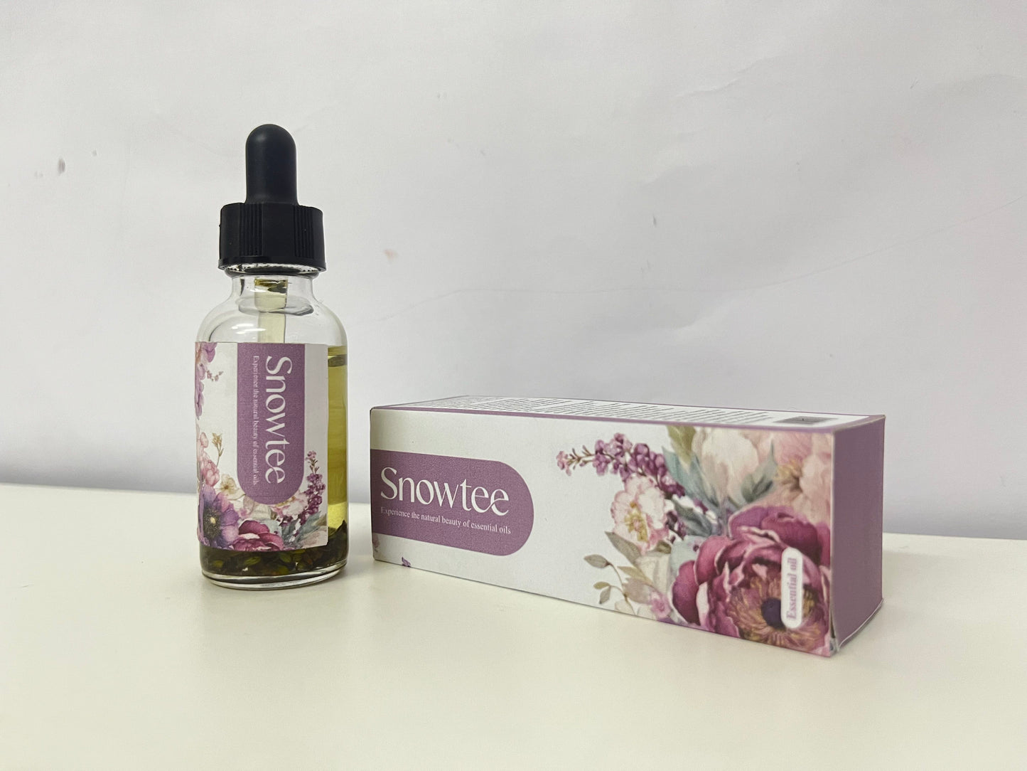 Snowtee Essential Oil – Encounter Plant Essence, Embark on a Natural Healing Feast for the Senses and Mind
