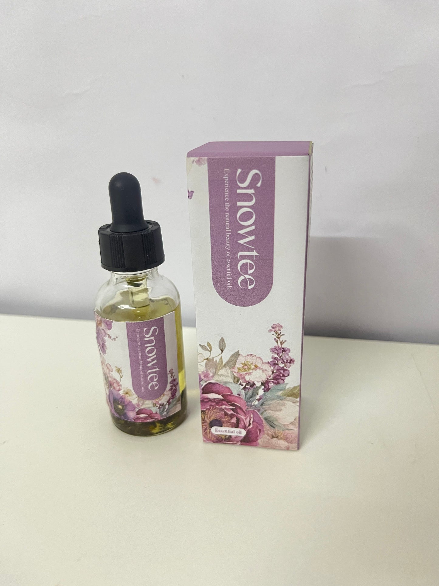 Snowtee Essential Oil – Encounter Plant Essence, Embark on a Natural Healing Feast for the Senses and Mind