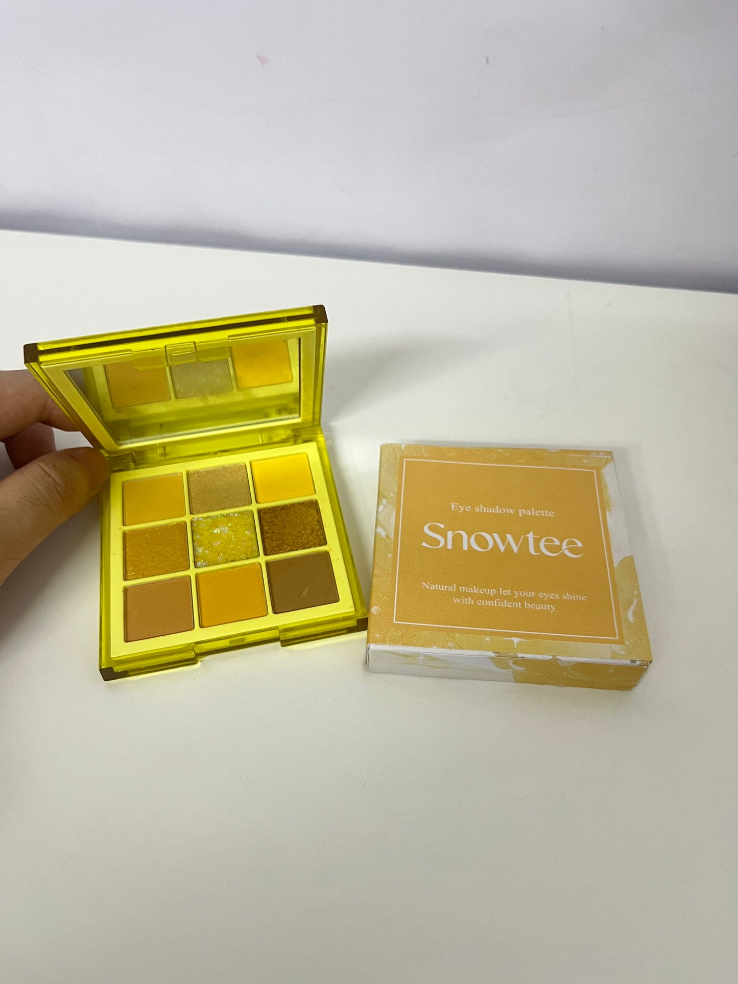 Snowtee 9-Color Eyeshadow Palette - Warm Golden Brown Series, Highlight Confident Eye Makeup Charm