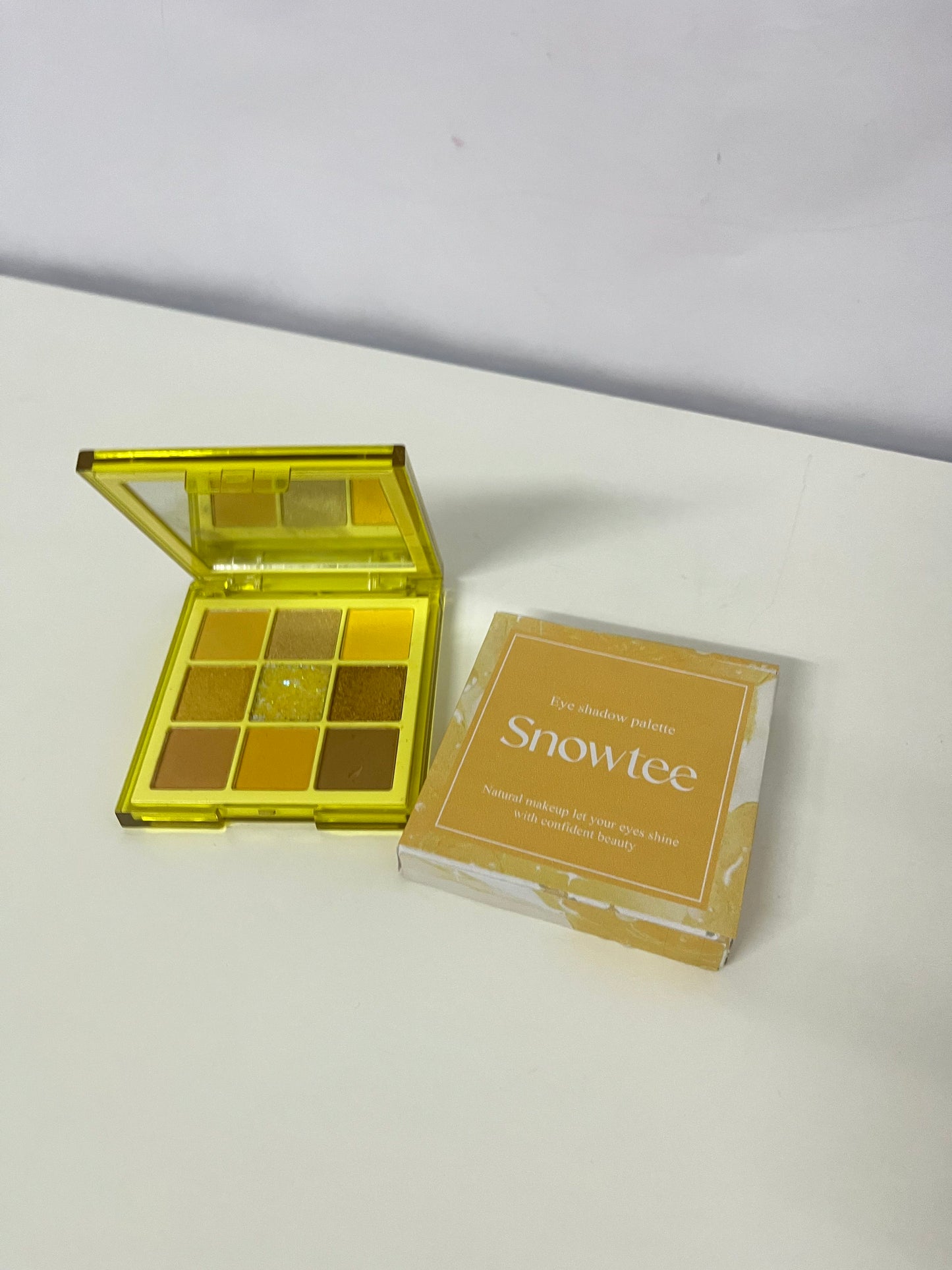 Snowtee 9-Color Eyeshadow Palette - Warm Golden Brown Series, Highlight Confident Eye Makeup Charm