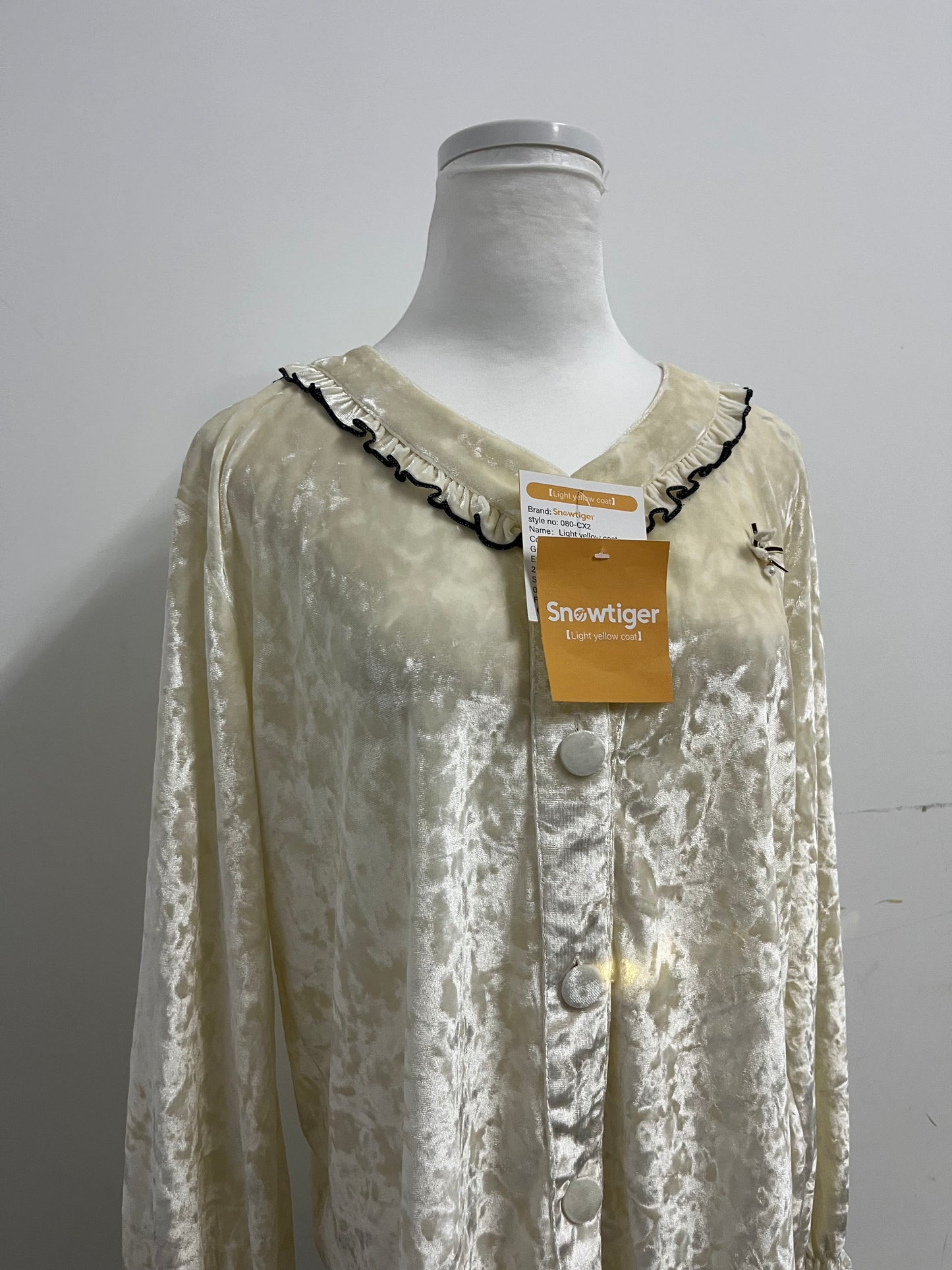 Snowtiger Sleepwear - Light Yellow Velvet Ruffle Collar Nightgown