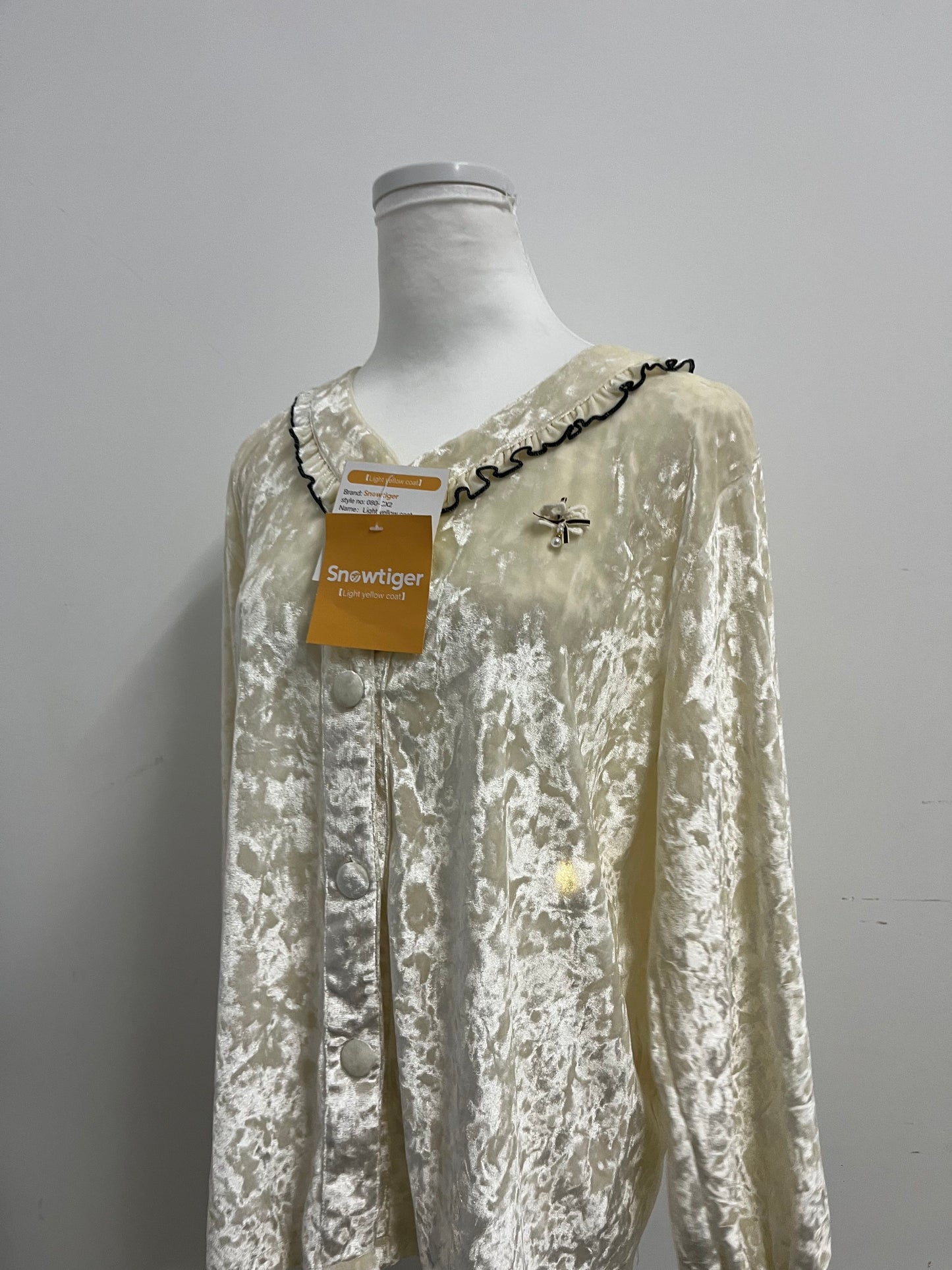 Snowtiger Sleepwear - Light Yellow Velvet Ruffle Collar Nightgown
