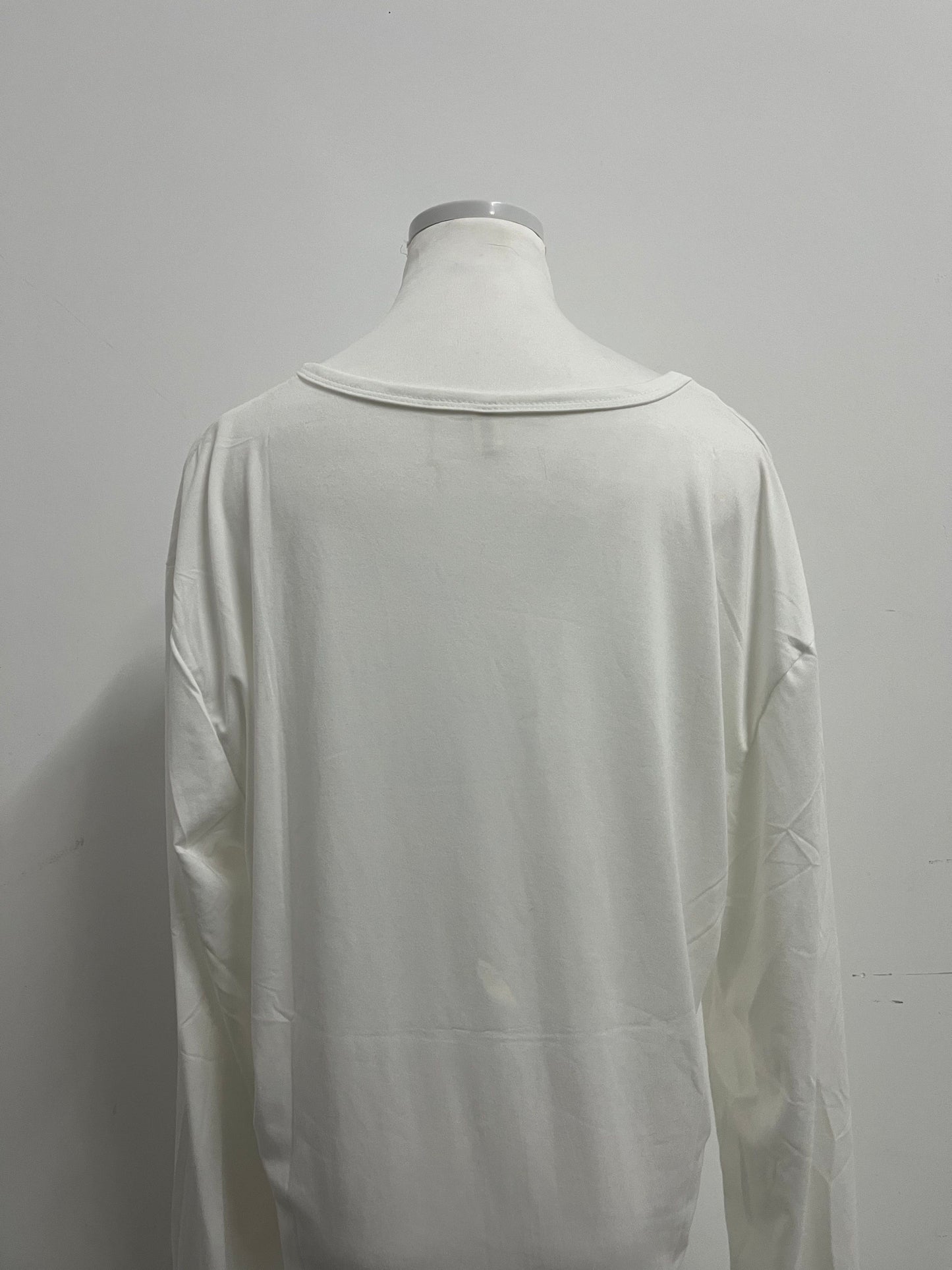 Snowtiger  Tops as clothing- White Oversized Long-Sleeve V-Neck Shirt