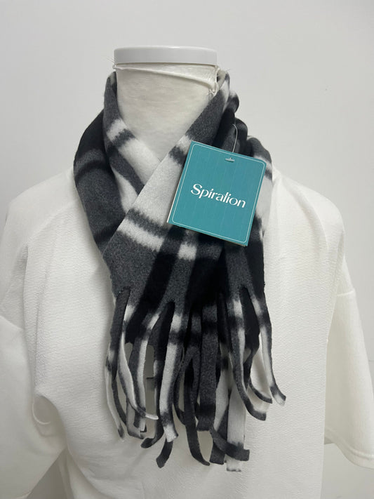 【Spiralion Scarfs】——Spiralion Black & White Plaid Fringe Scarf - Your Cozy Statement Piece for Fall & Winter