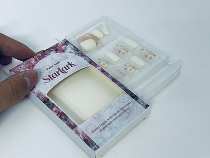 Starlark False Nails - Floral & White Elegance for Charming Fingertip Style