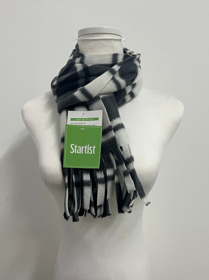Startist Classic Plaid Fringe Scarf - A Dual Choice for Autumn and Winter Warmth and Fashion