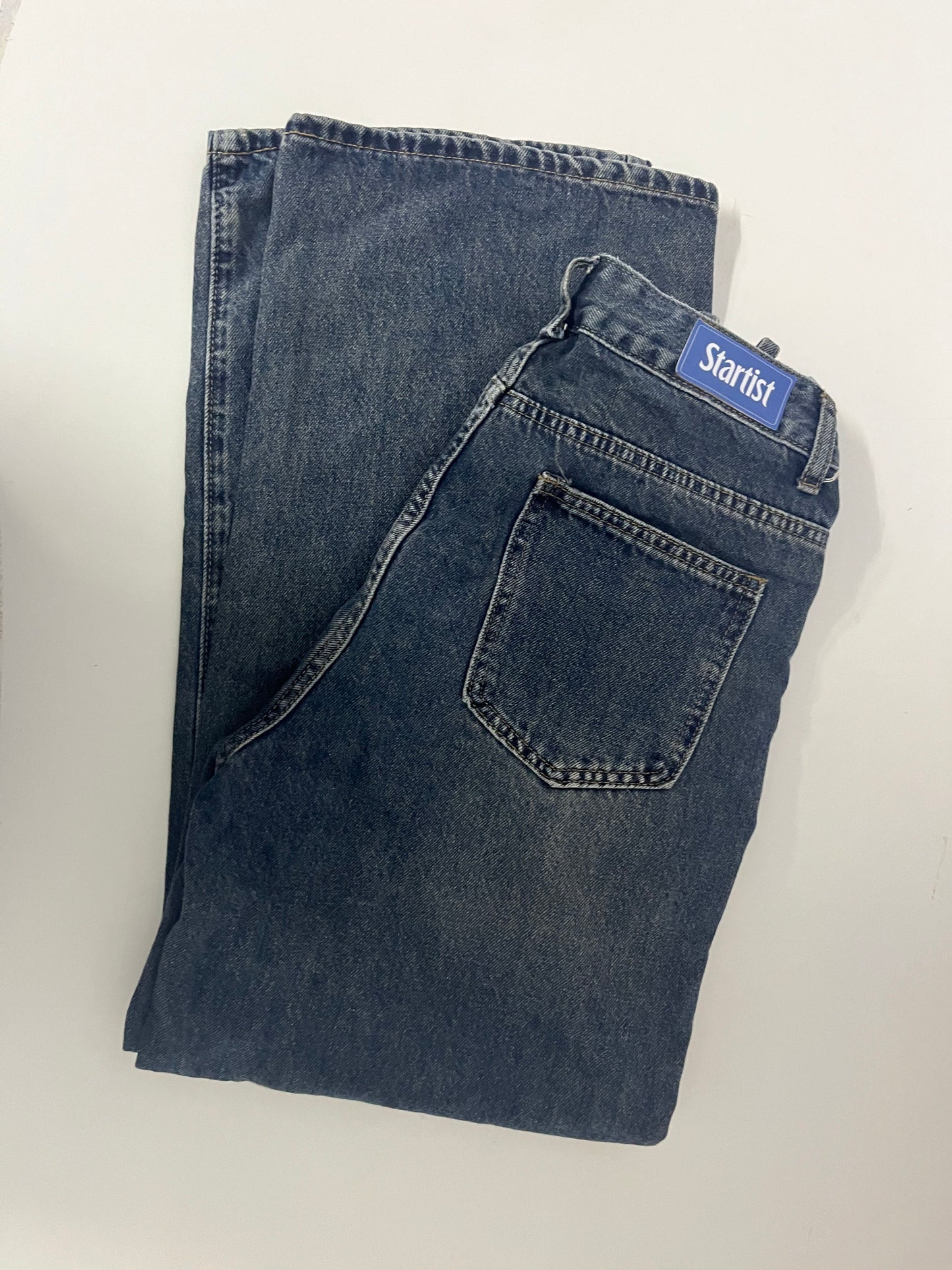 Startist Vintage Washed High-Waisted Straight-Leg Jeans - Create a Casual and Uninhibited Fashion Style