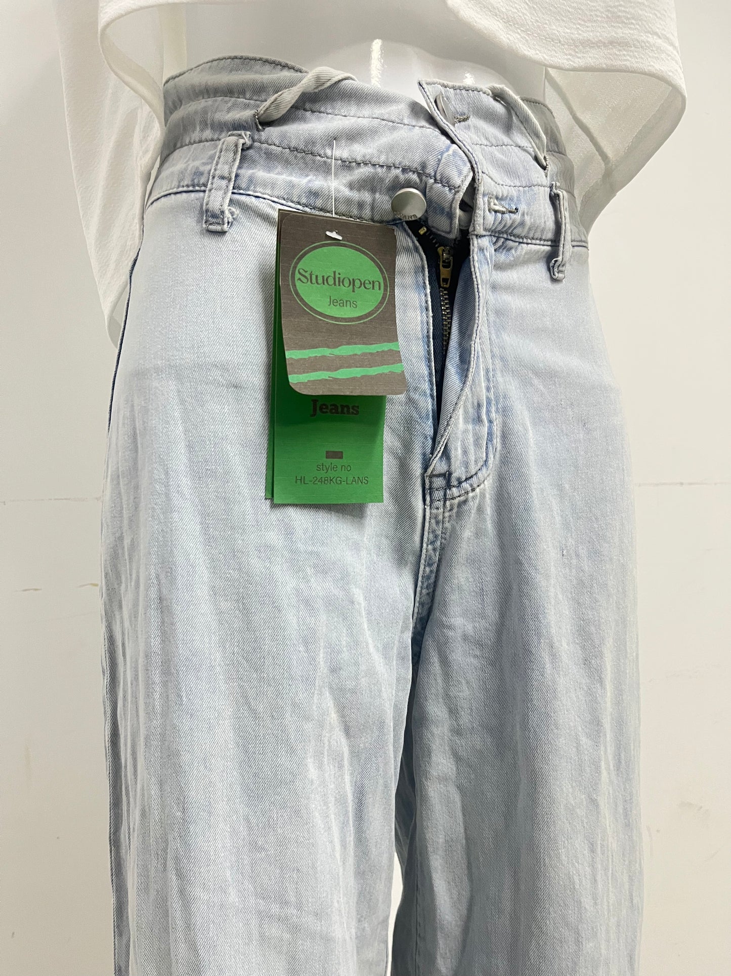 【Studiopen High-Waist Wide-Leg Jeans】—— Retro Style with Modern Comfort