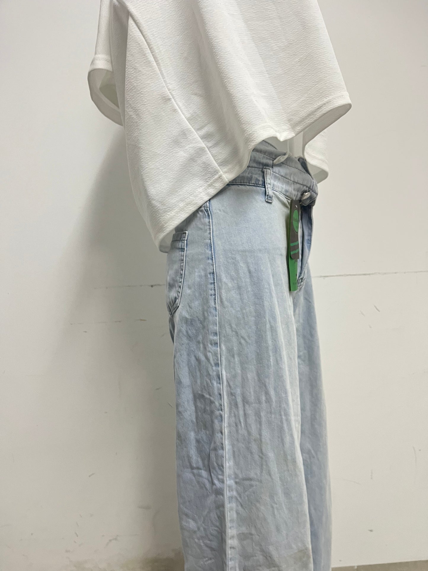【Studiopen High-Waist Wide-Leg Jeans】—— Retro Style with Modern Comfort