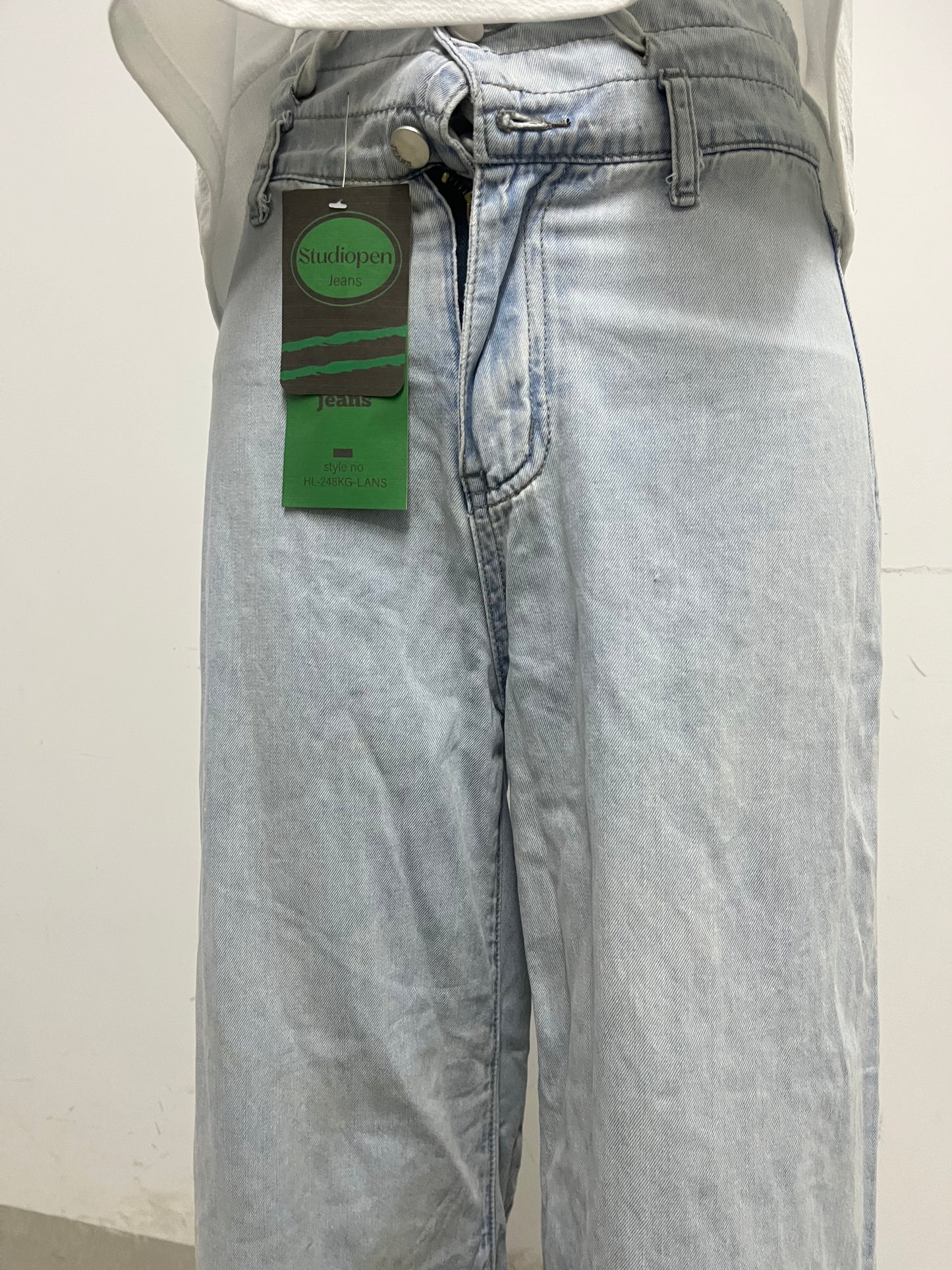【Studiopen High-Waist Wide-Leg Jeans】—— Retro Style with Modern Comfort