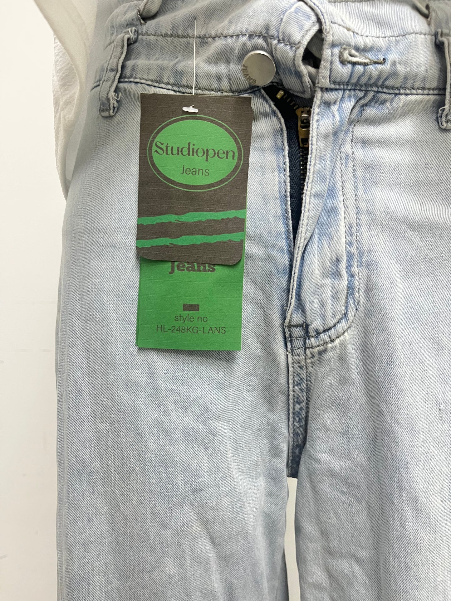 【Studiopen High-Waist Wide-Leg Jeans】—— Retro Style with Modern Comfort