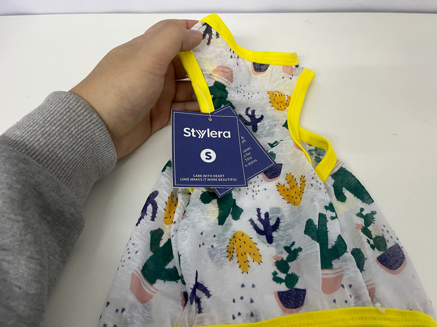 【Stylera Cactus Print Pet Vest】—— Fashionable & Comfortable Choice for Your Pet