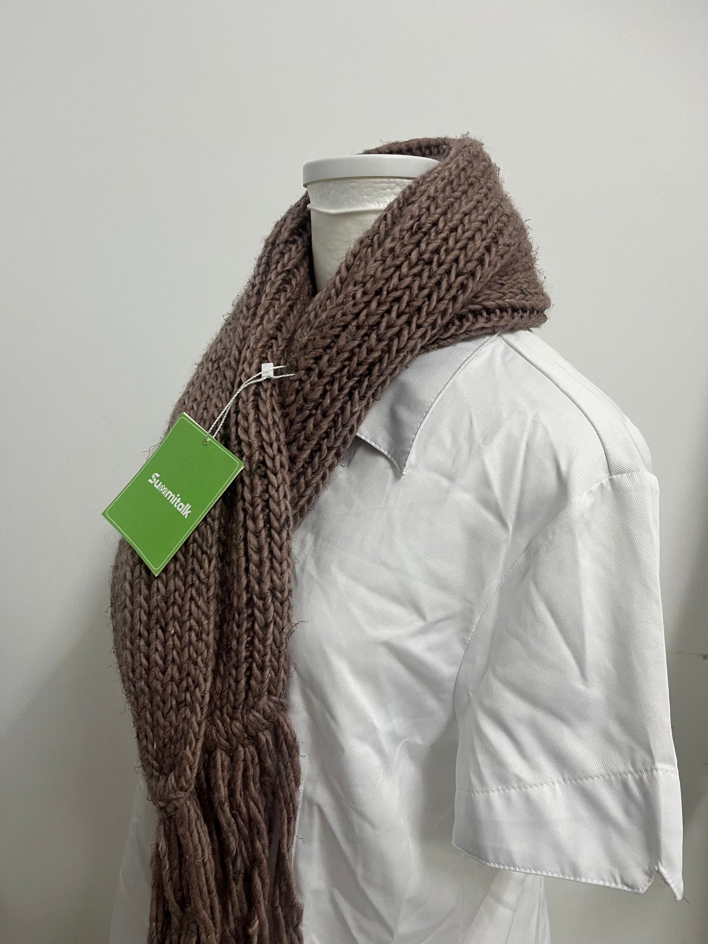 【Summitalk Chunky Knit Fringe Scarf】—— Cozy Warmth & Timeless Style for Cold Days