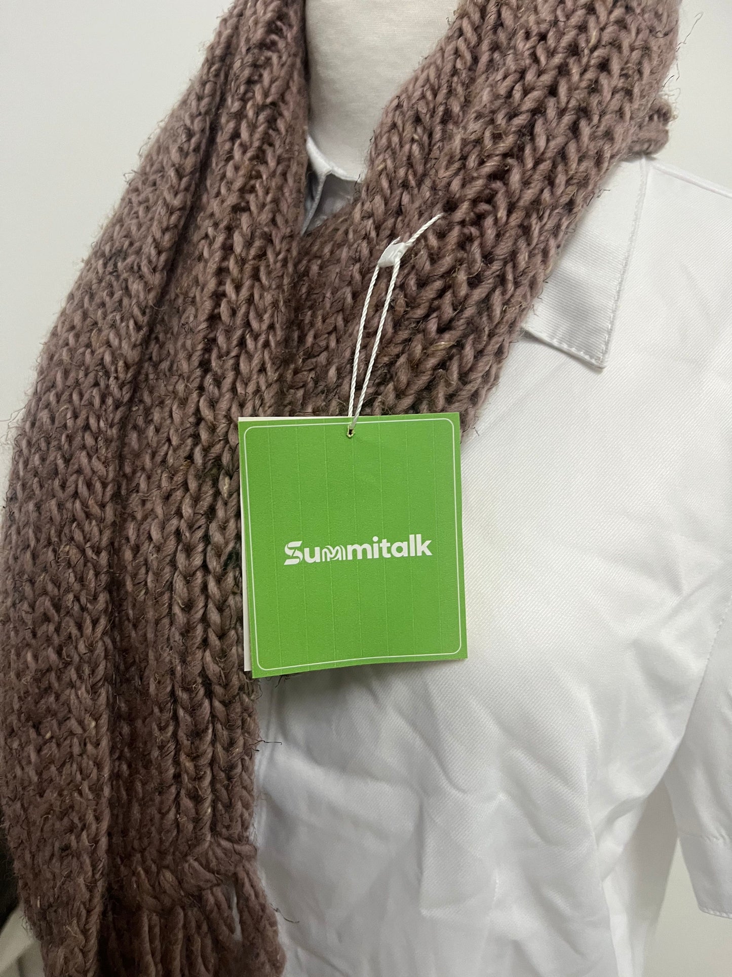 【Summitalk Chunky Knit Fringe Scarf】—— Cozy Warmth & Timeless Style for Cold Days