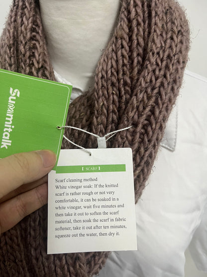 【Summitalk Chunky Knit Fringe Scarf】—— Cozy Warmth & Timeless Style for Cold Days