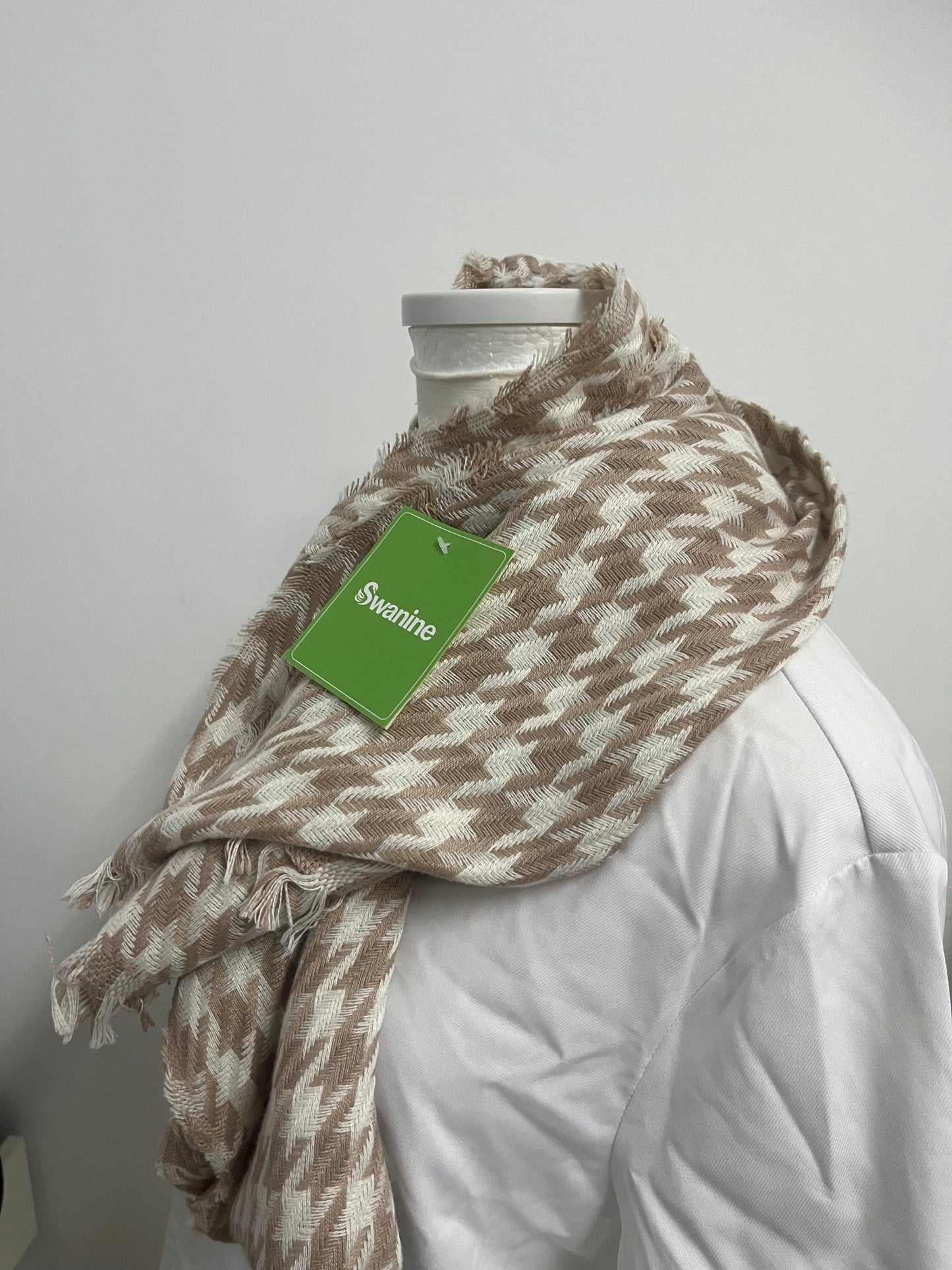 【Swanine Scarfs】—— Timeless Style & Cozy Warmth for Every Outfit
