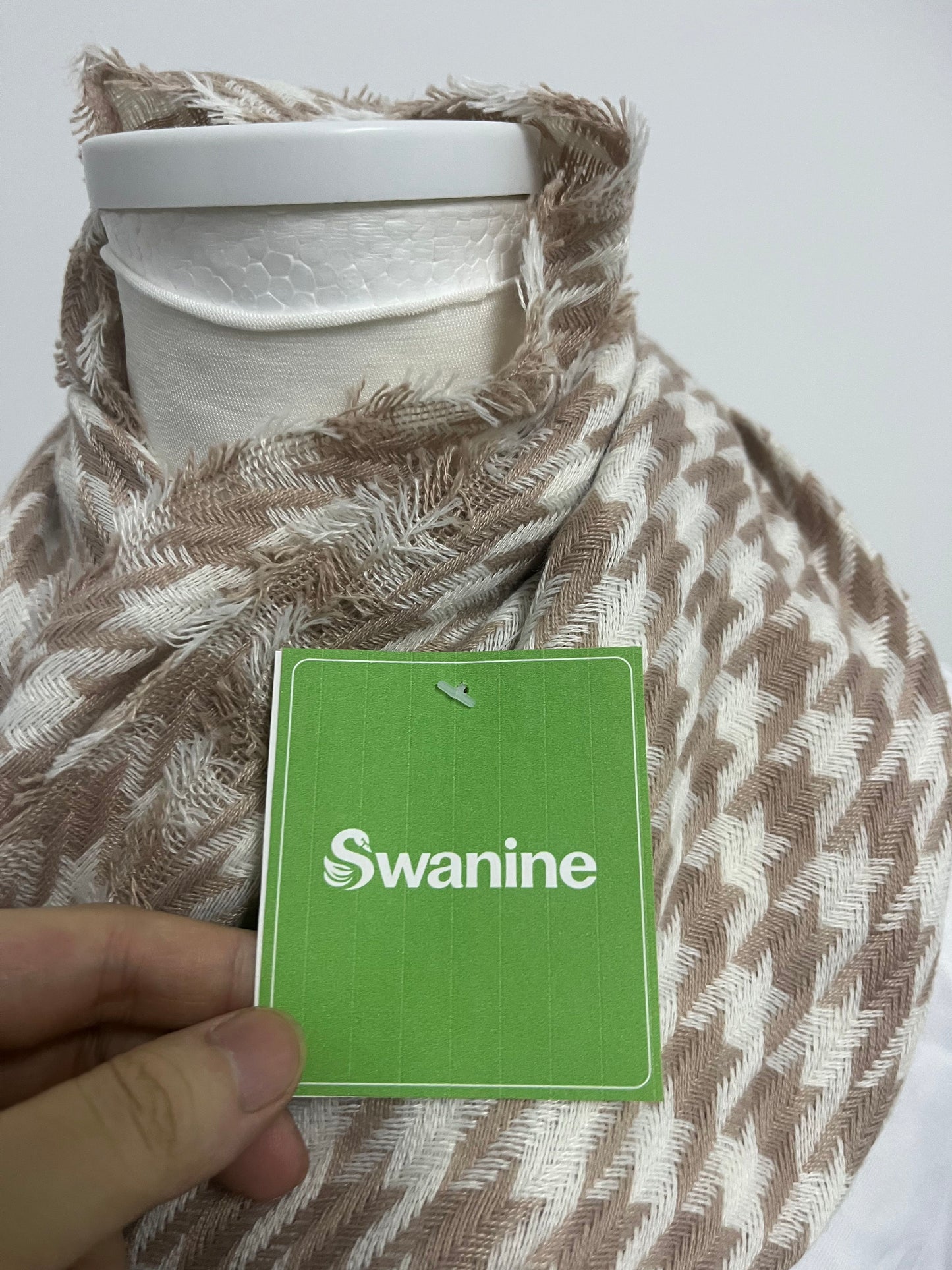 【Swanine Scarfs】—— Timeless Style & Cozy Warmth for Every Outfit