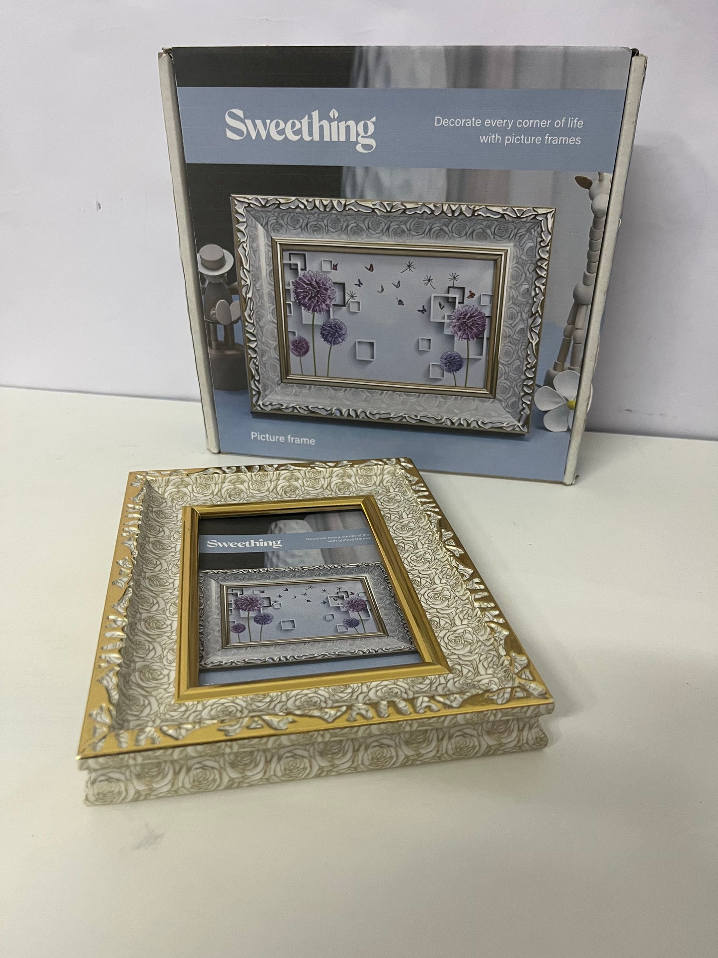 [Sweething Picture frames]——Sweething Vintage European Carved Photo Frame - Light Luxury Gold-Trimmed Tabletop Display Frame