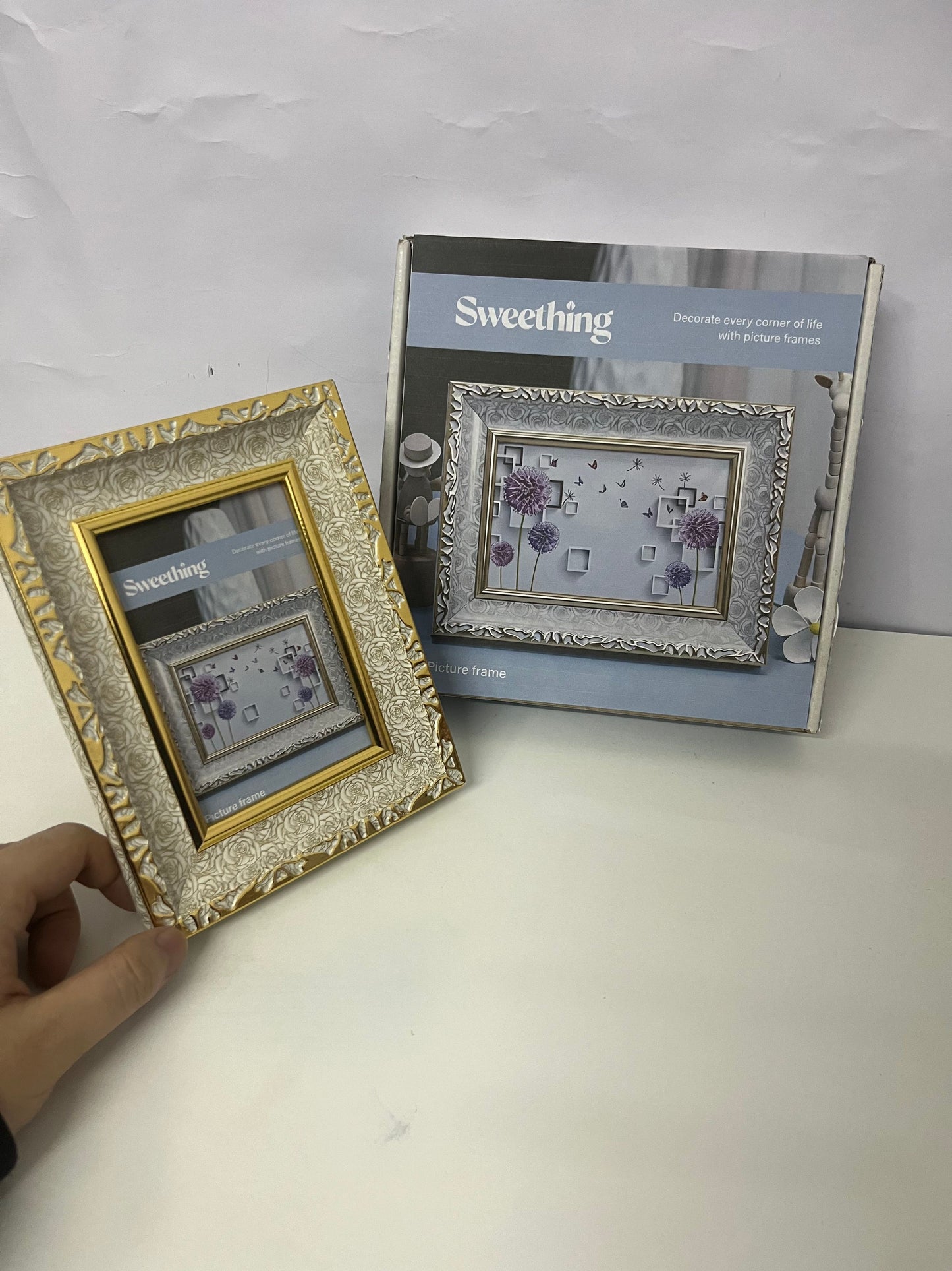 [Sweething Picture frames]——Sweething Vintage European Carved Photo Frame - Light Luxury Gold-Trimmed Tabletop Display Frame