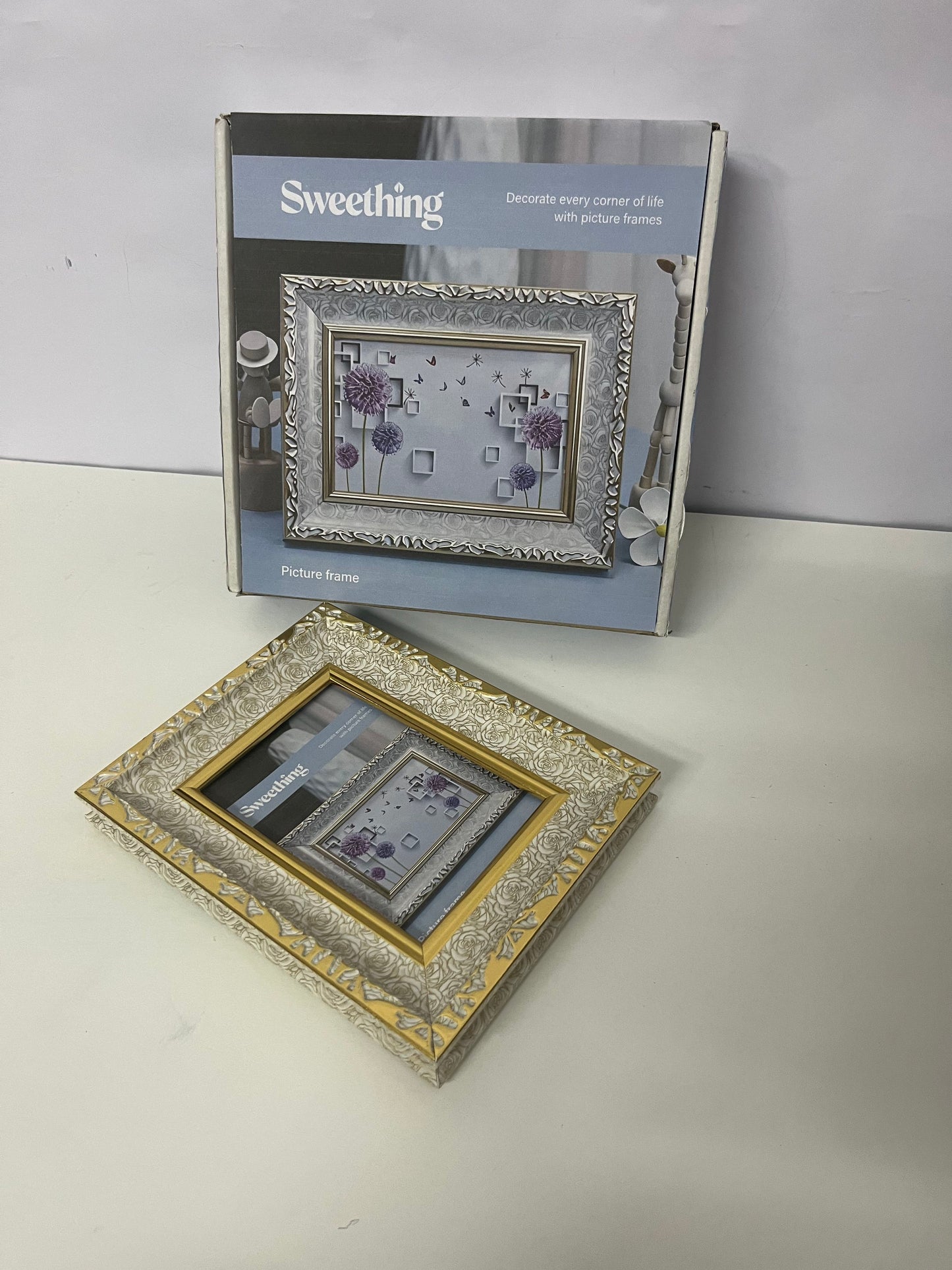 [Sweething Picture frames]——Sweething Vintage European Carved Photo Frame - Light Luxury Gold-Trimmed Tabletop Display Frame