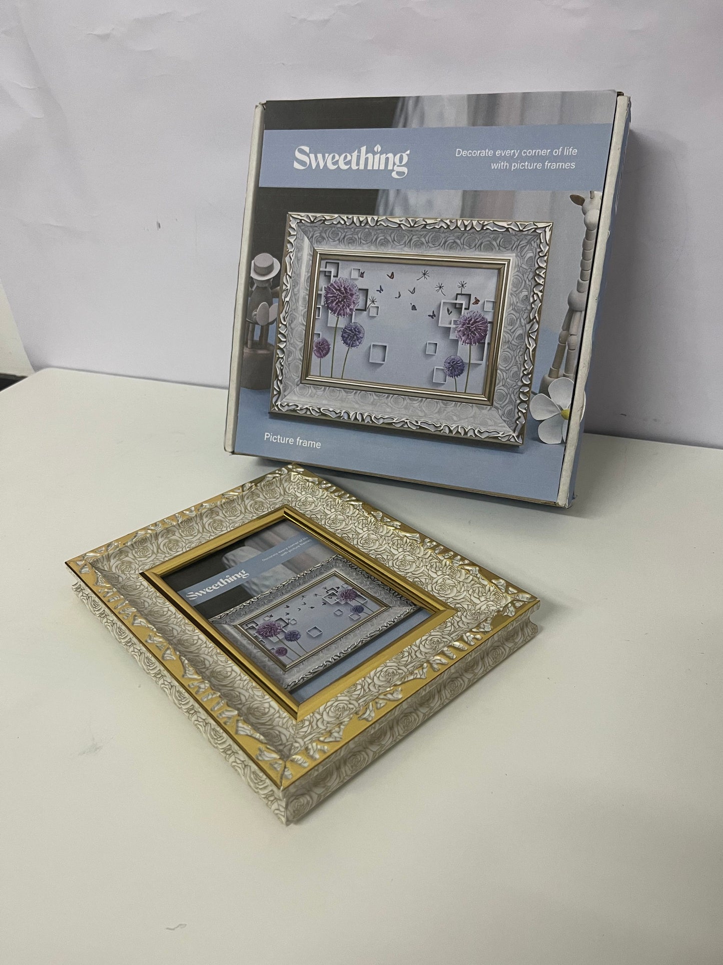 [Sweething Picture frames]——Sweething Vintage European Carved Photo Frame - Light Luxury Gold-Trimmed Tabletop Display Frame